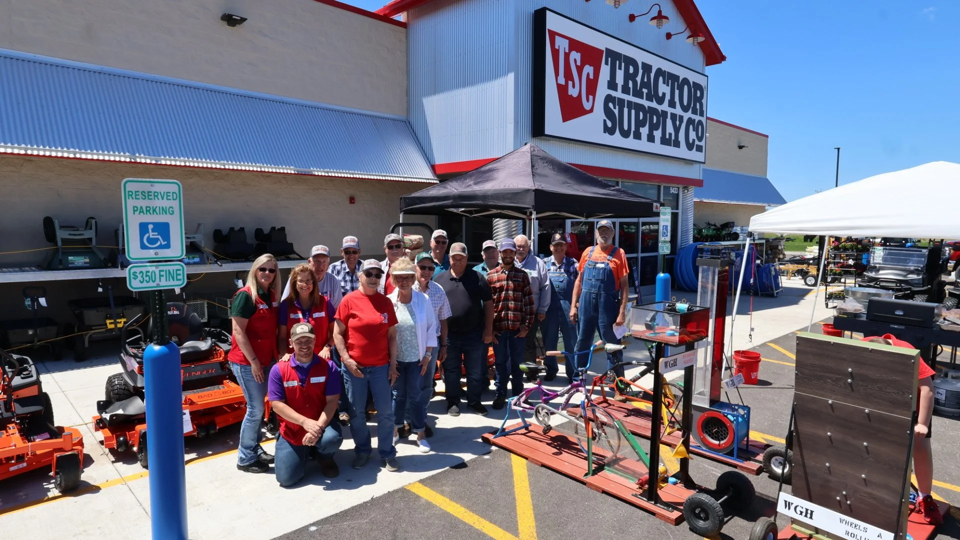 2025_TractorDiscoveryDay (30).JPG