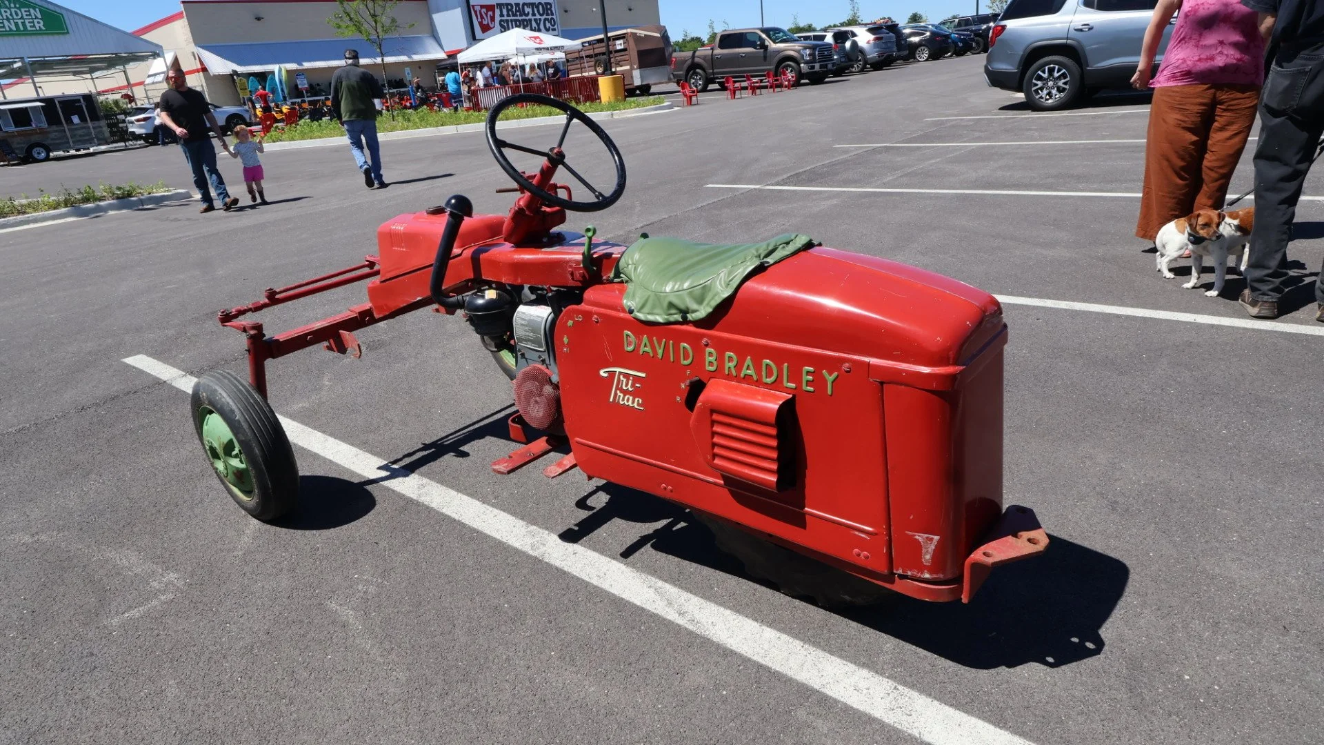 2025_TractorDiscoveryDay (15).JPG
