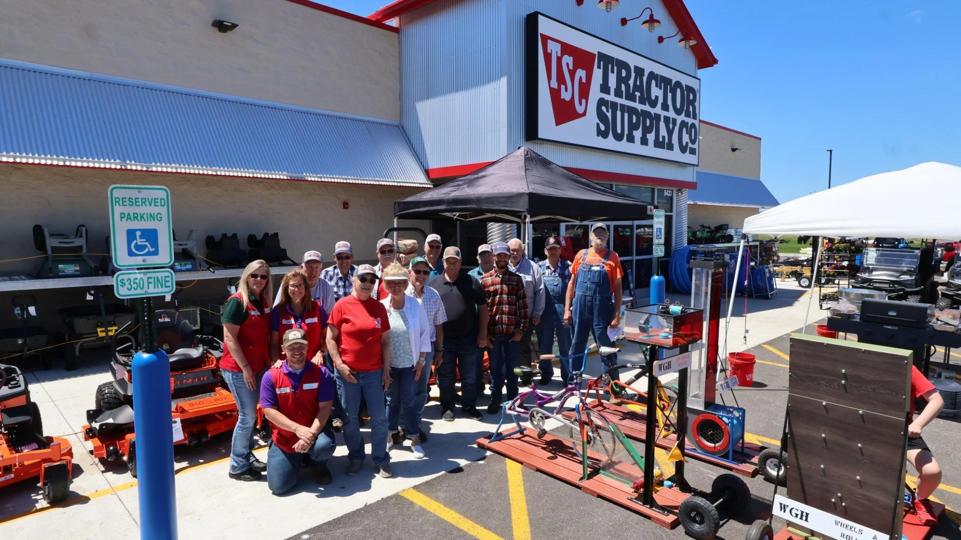 2025_TractorDiscoveryDay (31).JPG