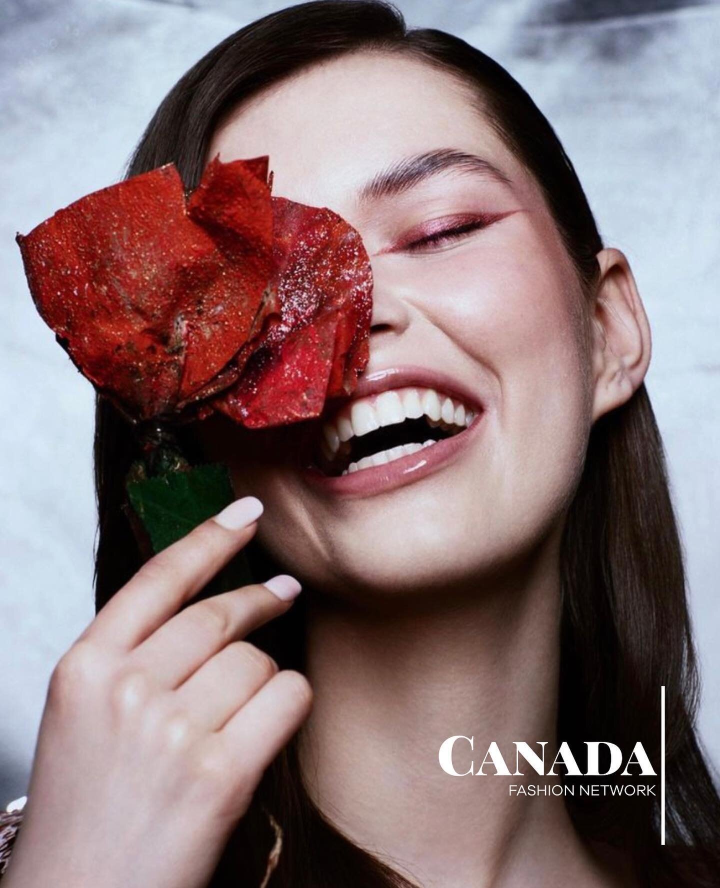 Wish you all an amazing New Year filled with lots of joy and happiness! ✨

For more information about Canada Fashion Network, and our fashion community, subscribe and visit www.canadafashionnetwork.com. 

#CanadaFashionNetwork #CFN #R&eacute;seauMode