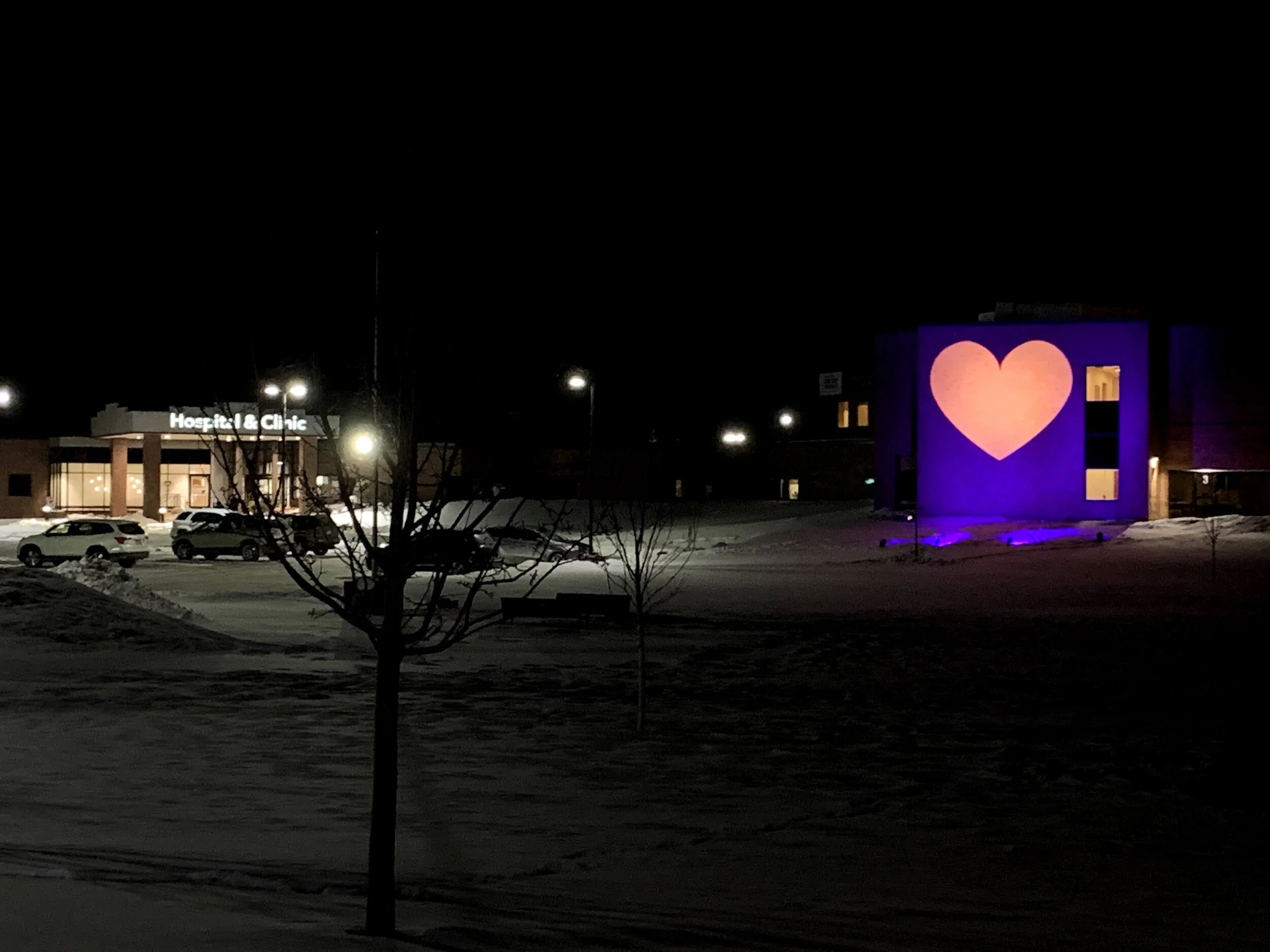 Allina Hospital lit up in purple on 2/16 #BuffaloStrong