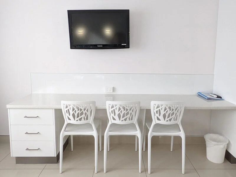 Queen-Superior-Room-TV-small.jpg