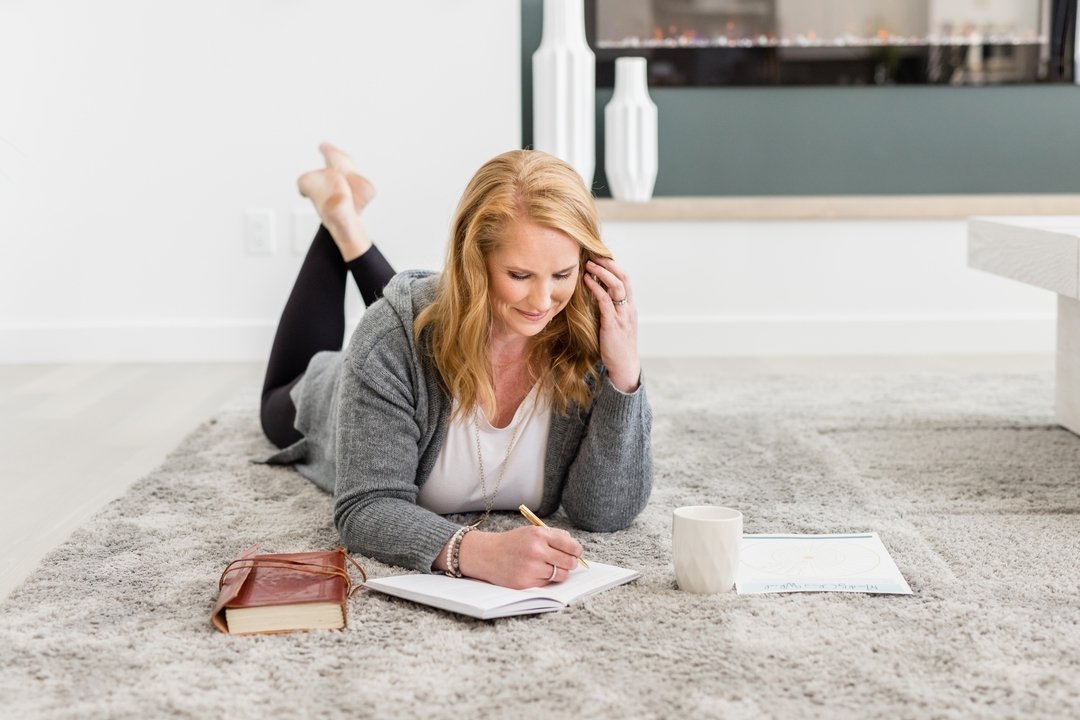 🙌 Raise your hand if money causes you major stress! 🙌

Here's the truth: numbers and tools alone won't solve the problem if you haven't healed your personal relationship with money.

You might think earning more will fix everything, but let's get r
