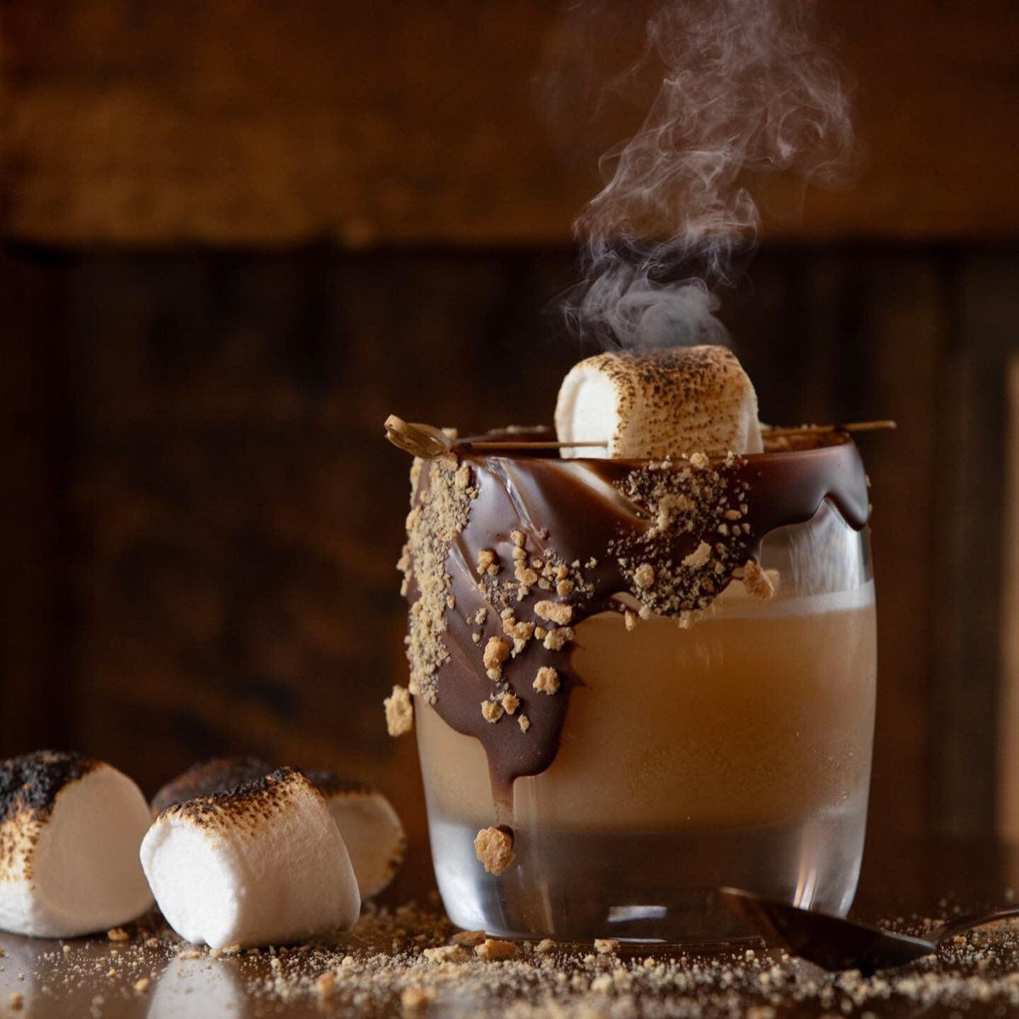 So happy to be able to share this shoot! This was taken a while back :) meet the #smores #cocktail from @fork_and_ale ! The #recipe is #featured in this months issue of @bclmag #drinks #drinkresponsibly #smores #dessert #marshmallows