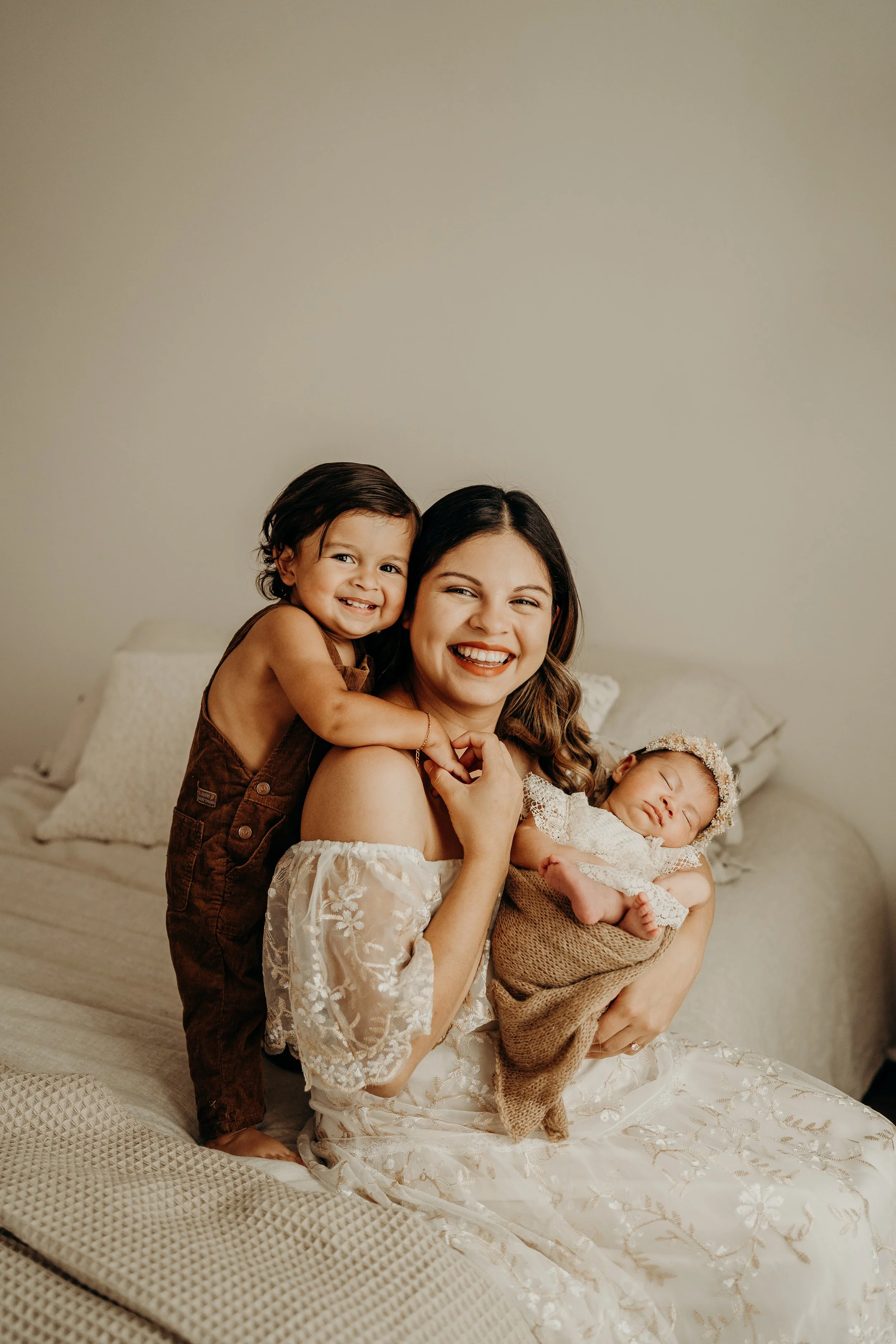 Newborn-Family-Photoshoot-Studio-Fort-Myers-Florida-Norma-Garcia-Photography-2024-Baby-Adilae-41.jpg