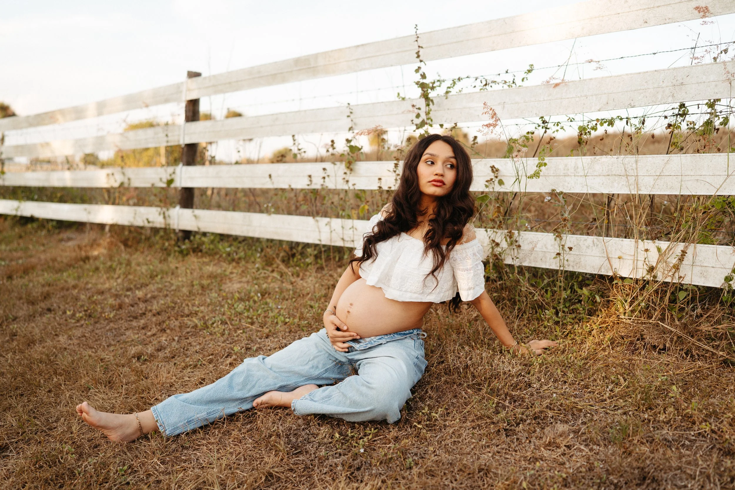 Open-Field-Maternity-Photoshoot-Labelle-Florida-Norma-Garcia-Photography-Ava-18.jpg