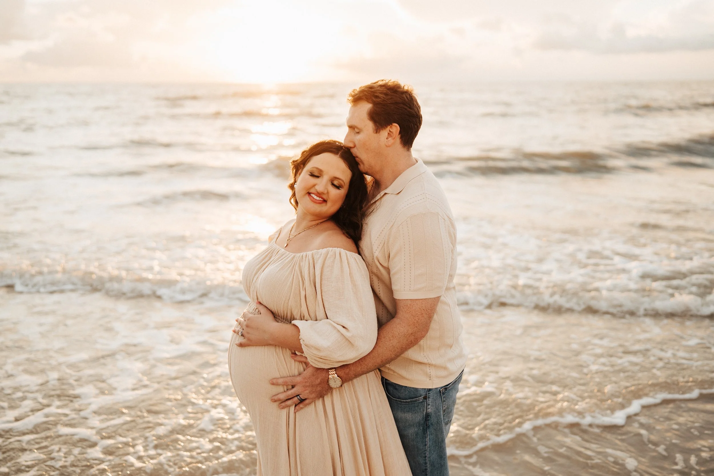 Beach-Maternity-Photoshoot-Naples-Florida-Norma-Garcia-Photography-Elise+Joseph-46.jpg
