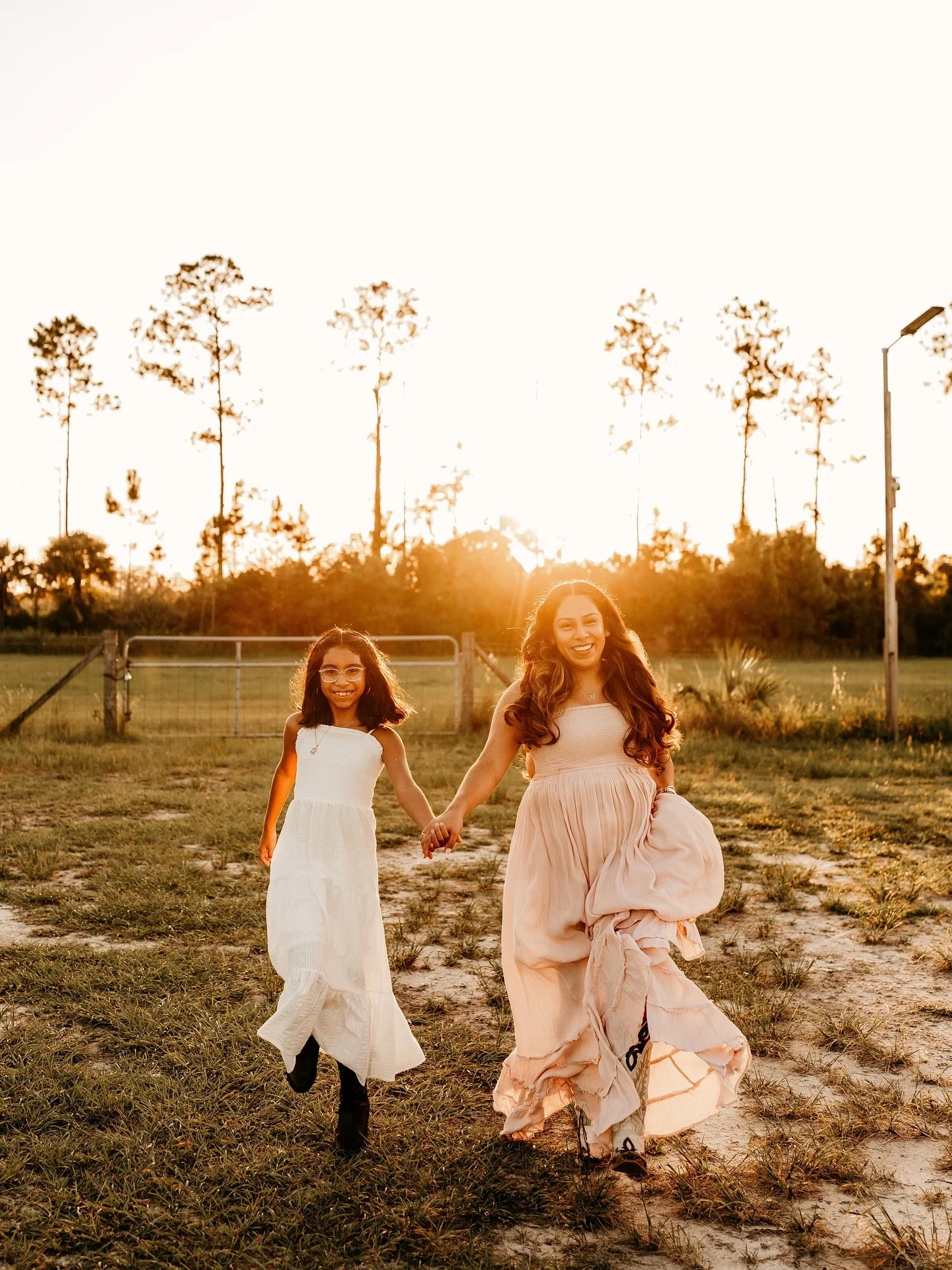 A 30th birthday photoshoot turned into mother and me &lt;3 our assistant wanted to join on the fun 🥹🥹

&ldquo;mommy you look so beautiful&rdquo;

&ldquo;what do you want me to do? okaiiii&rdquo;

&ldquo;can I take one photo with you&rdquo; 

🥹🥹🥹