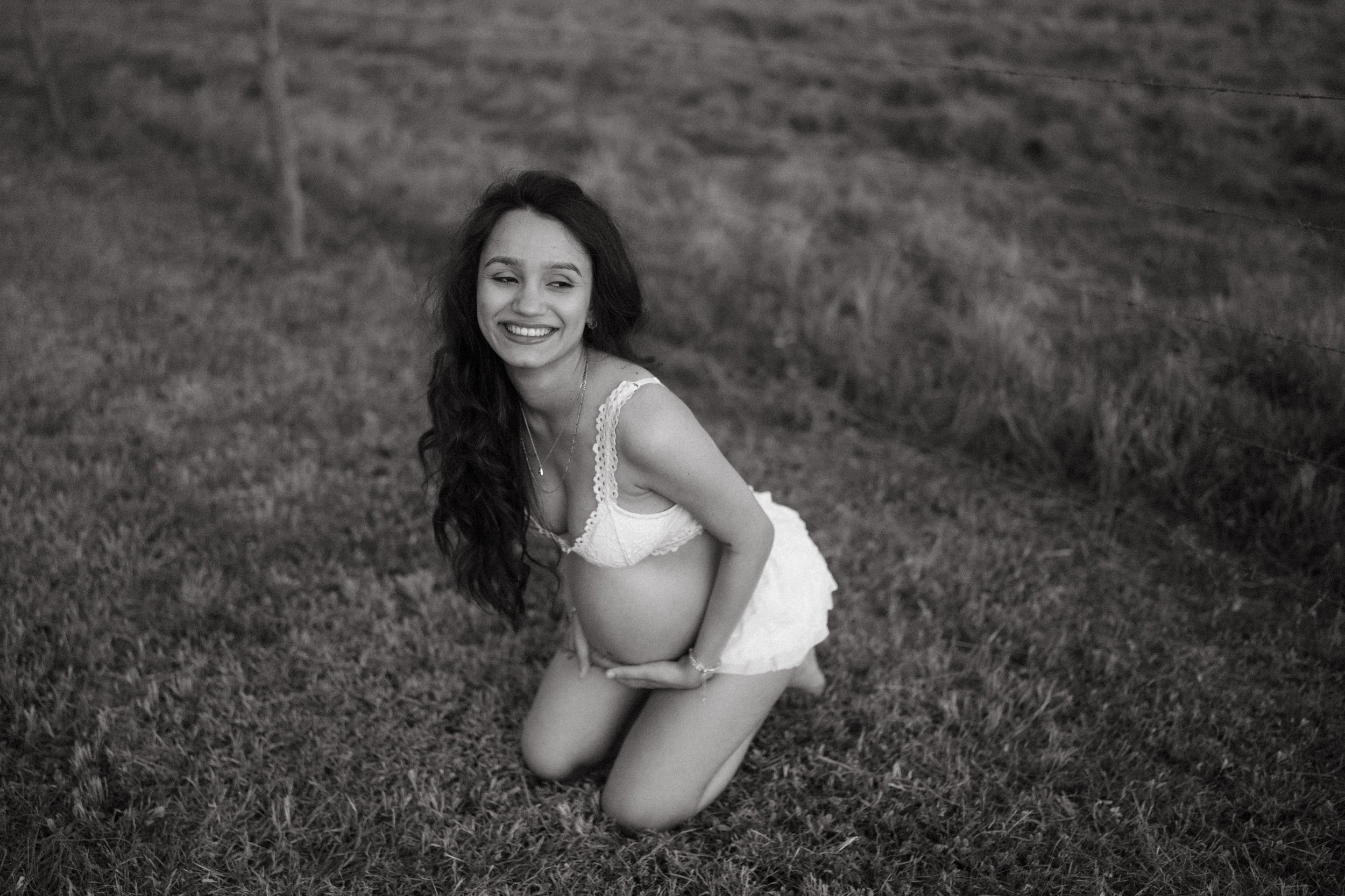 Open-Field-Maternity-Photoshoot-Labelle-Florida-Norma-Garcia-Photography-Ava-289.jpg