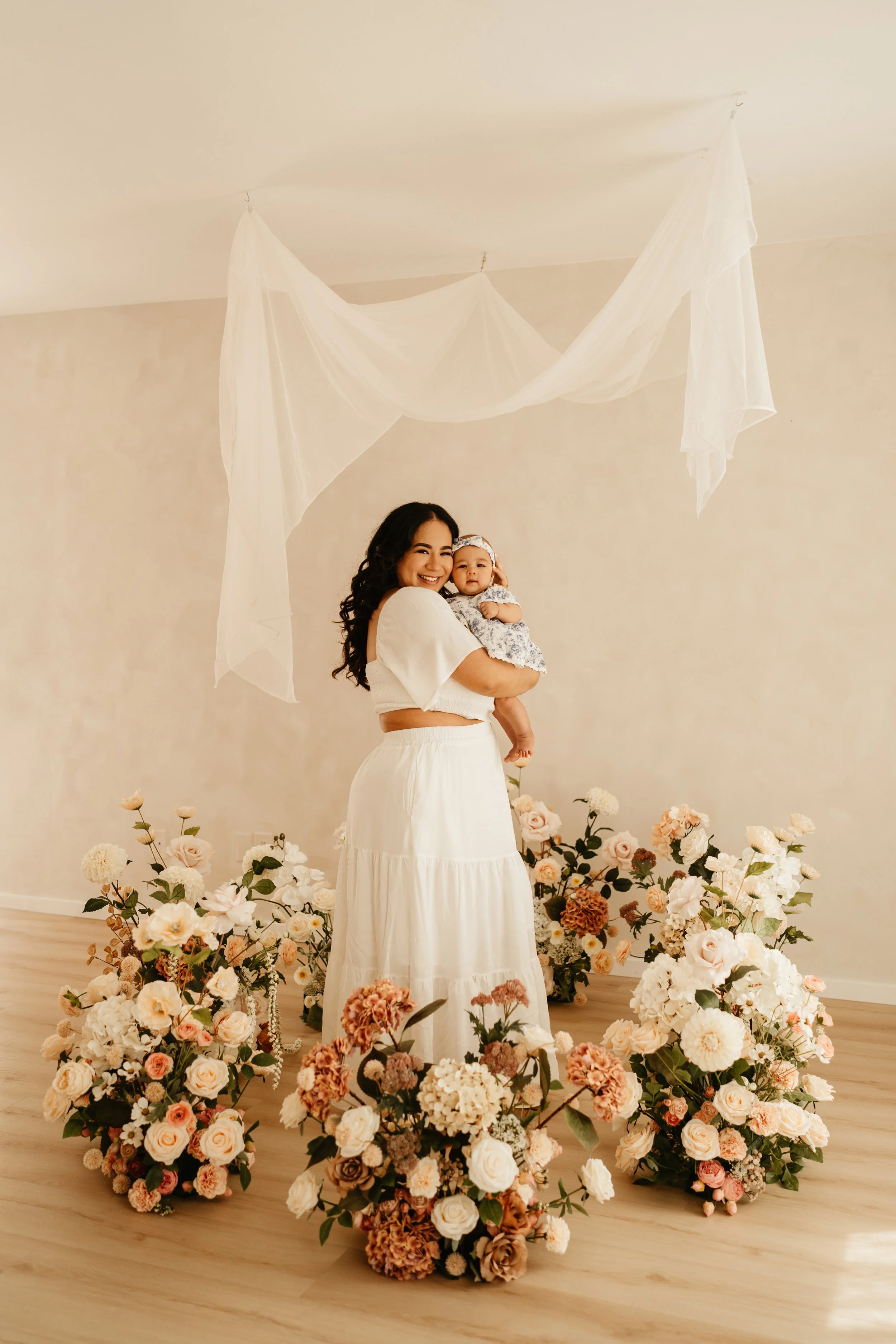 Mother-Mini-Photoshoot-Studio-Fort-Myers-Florida-Norma-Garcia-Photography-Sahira-13.jpg