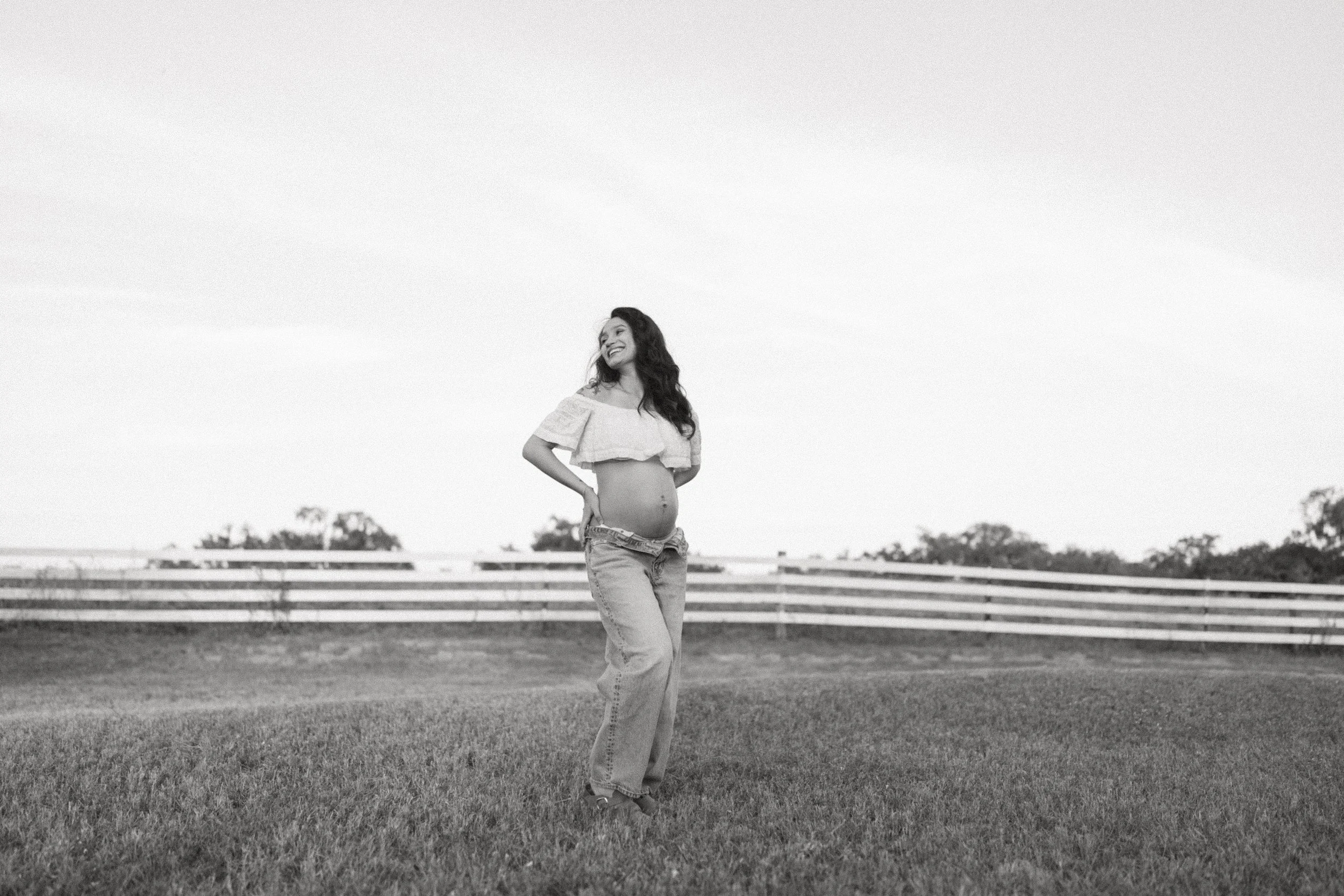 Open-Field-Maternity-Photoshoot-Labelle-Florida-Norma-Garcia-Photography-Ava-156.jpg