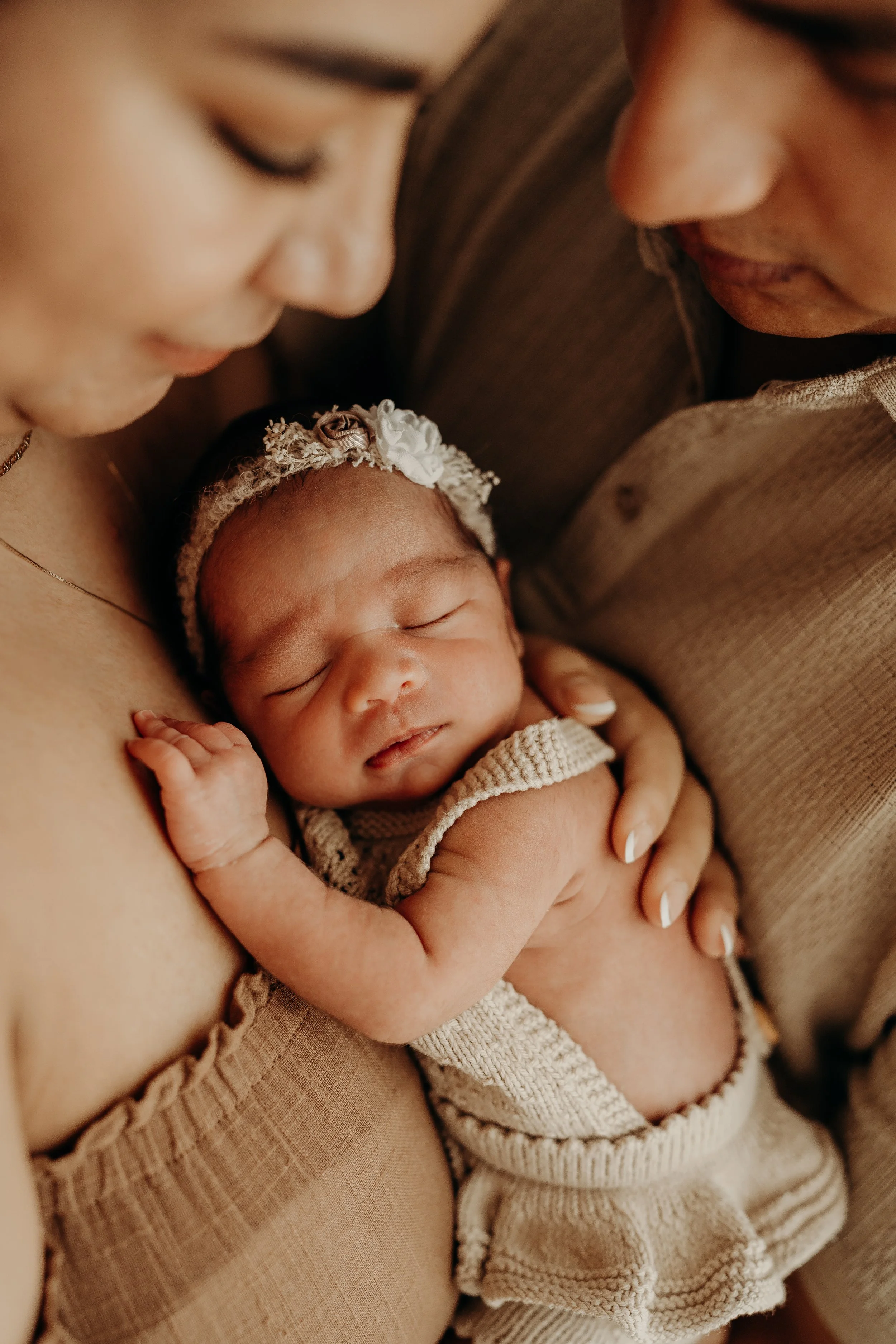 newborn-photoshoot-fort-myers-florida-studio-2024-Norma-Garcia-Photography-baby-camila-49.jpg