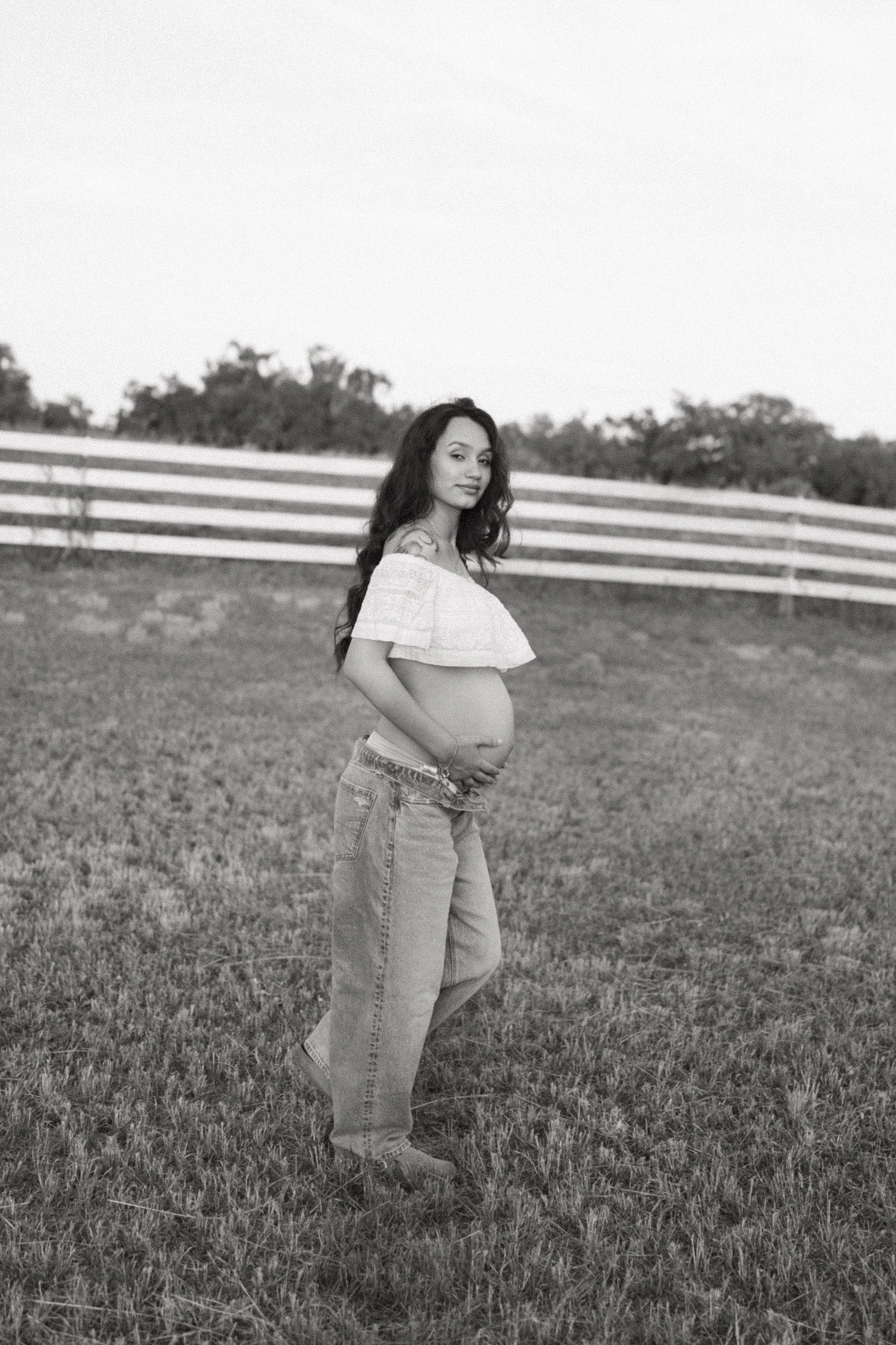 Open-Field-Maternity-Photoshoot-Labelle-Florida-Norma-Garcia-Photography-Ava-143.jpg