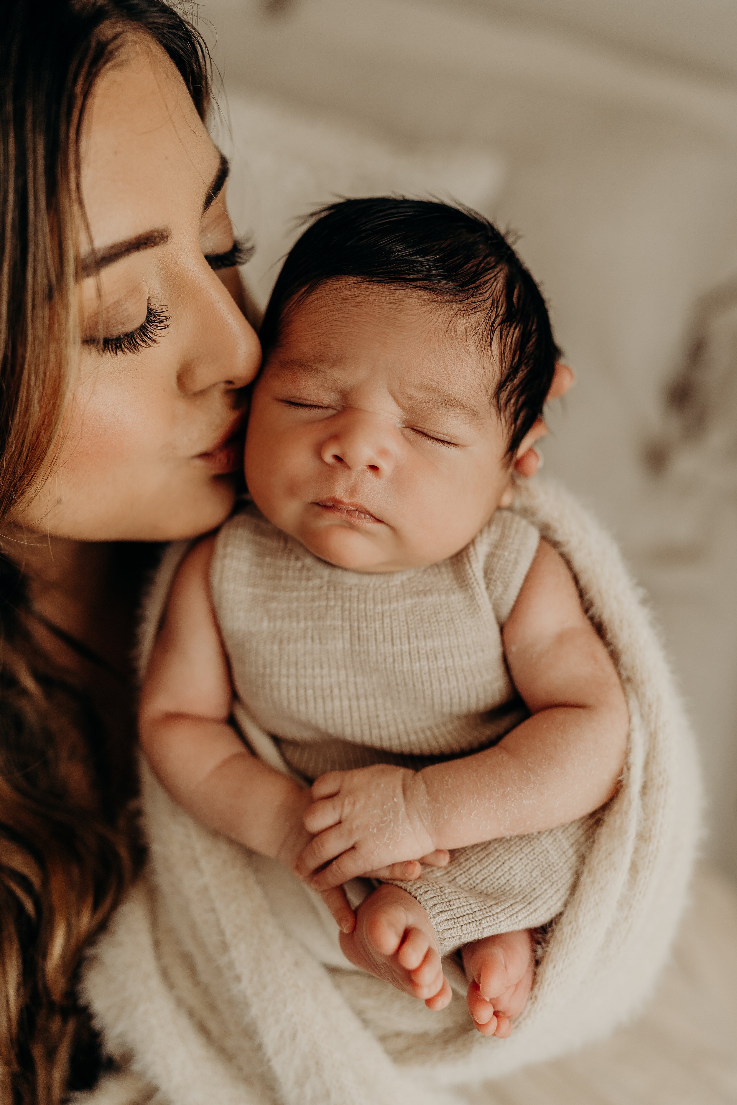 Newborn-Photoshoot-Studio-Fort-Myers-Florida-Norma-Garcia-Photography-2024-Baby-Thiago-9.jpg
