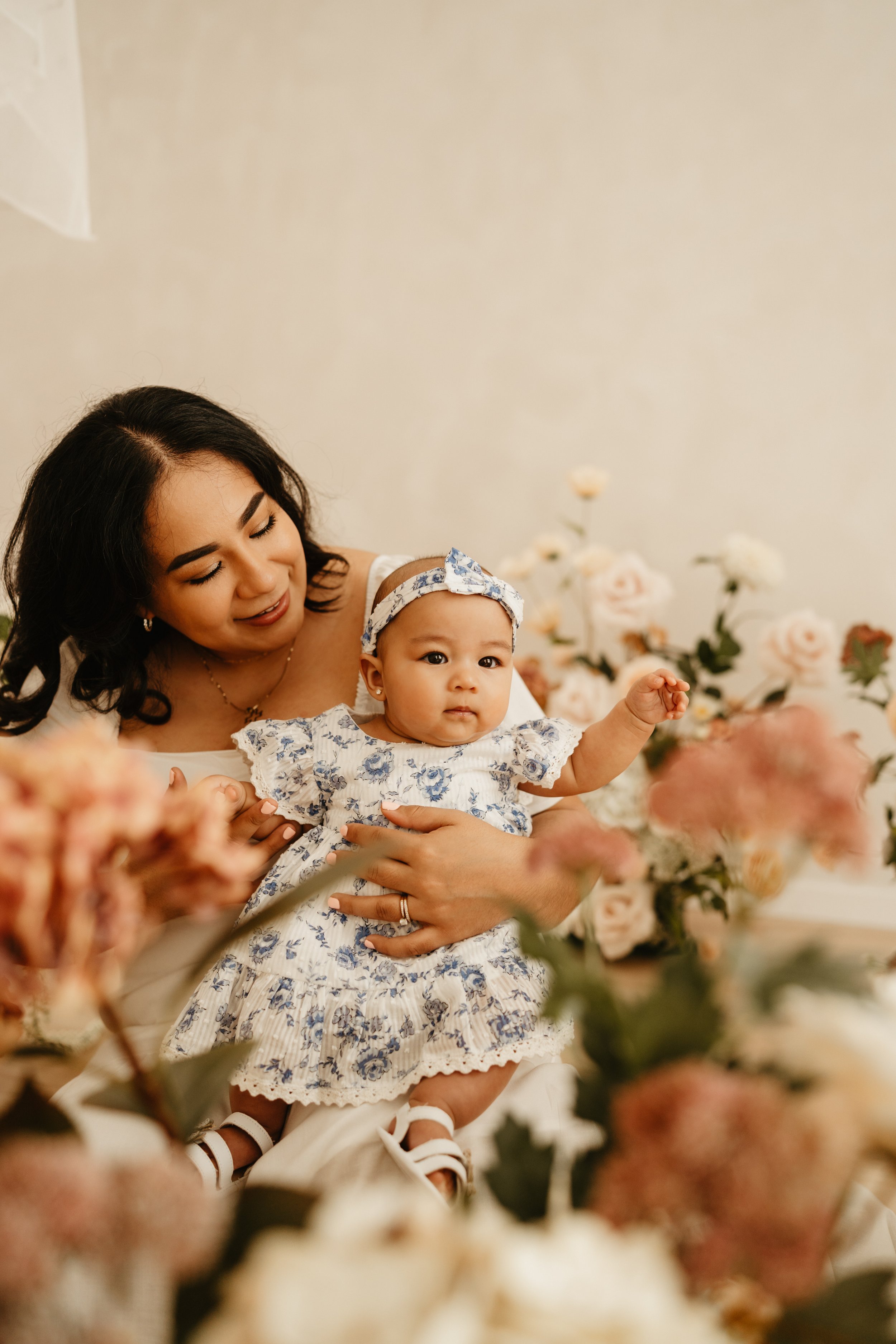Mother-Mini-Photoshoot-Studio-Fort-Myers-Florida-Norma-Garcia-Photography-Sahira-5.jpg