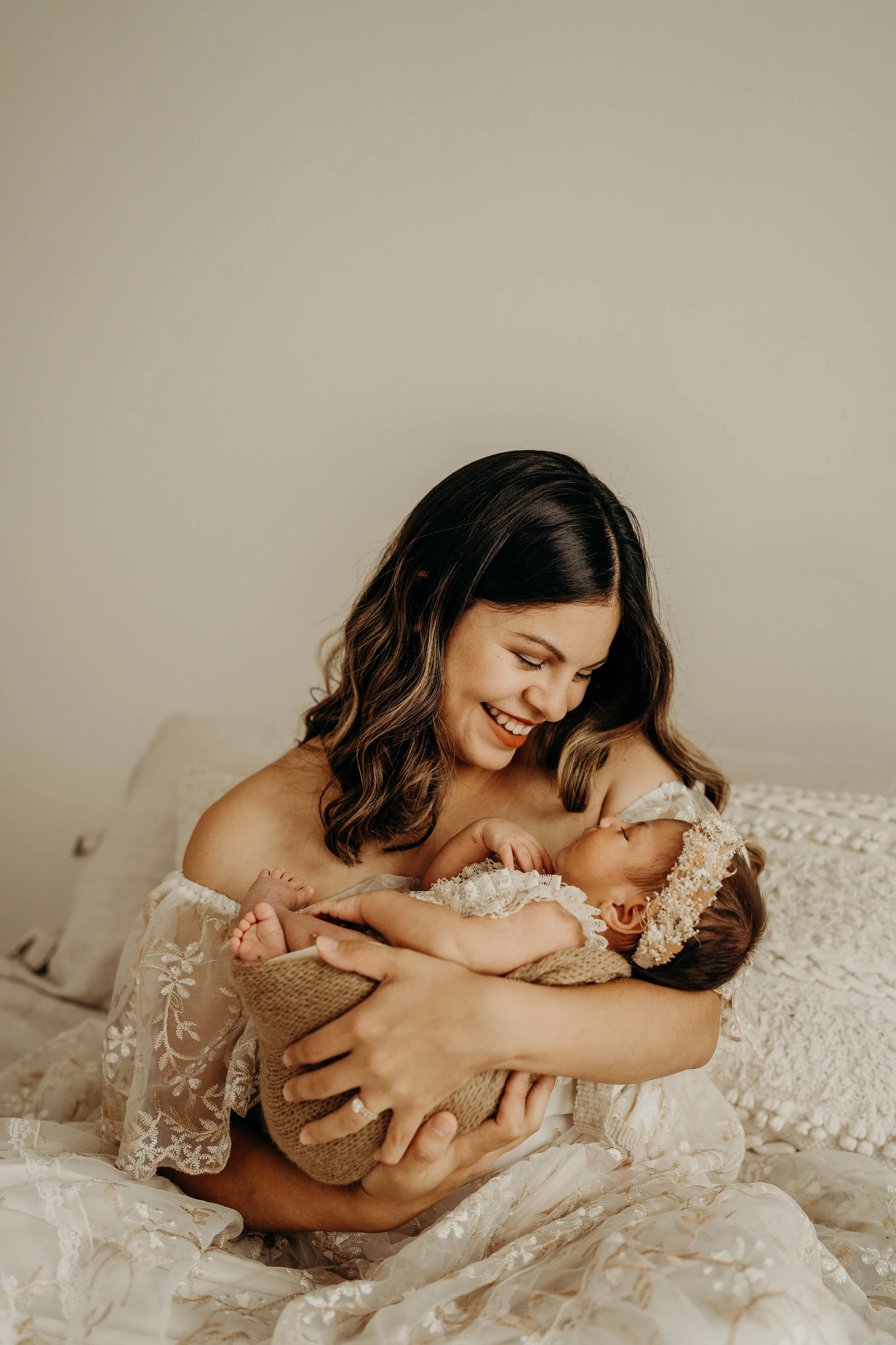Newborn-Family-Photoshoot-Studio-Fort-Myers-Florida-Norma-Garcia-Photography-2024-Baby-Adilae-33.jpg