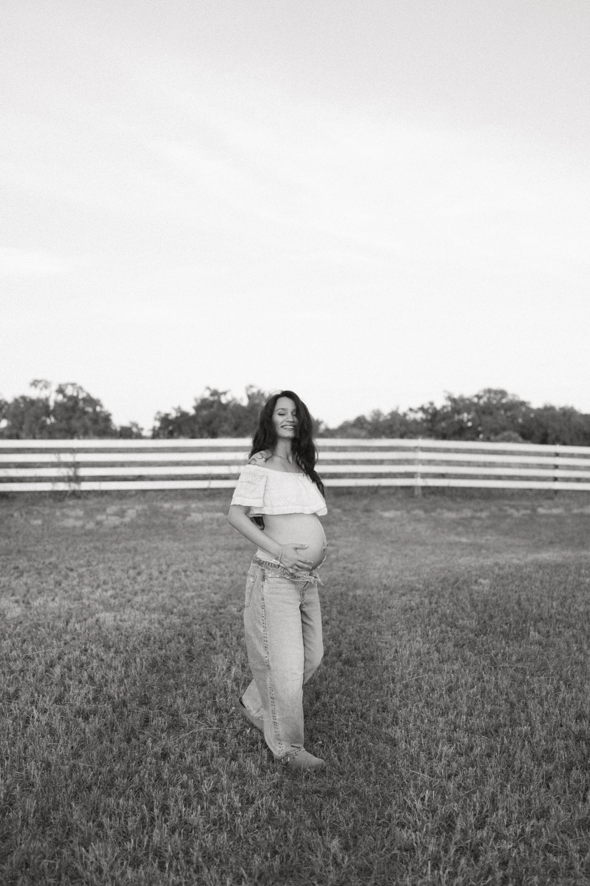 Open-Field-Maternity-Photoshoot-Labelle-Florida-Norma-Garcia-Photography-Ava-147.jpg