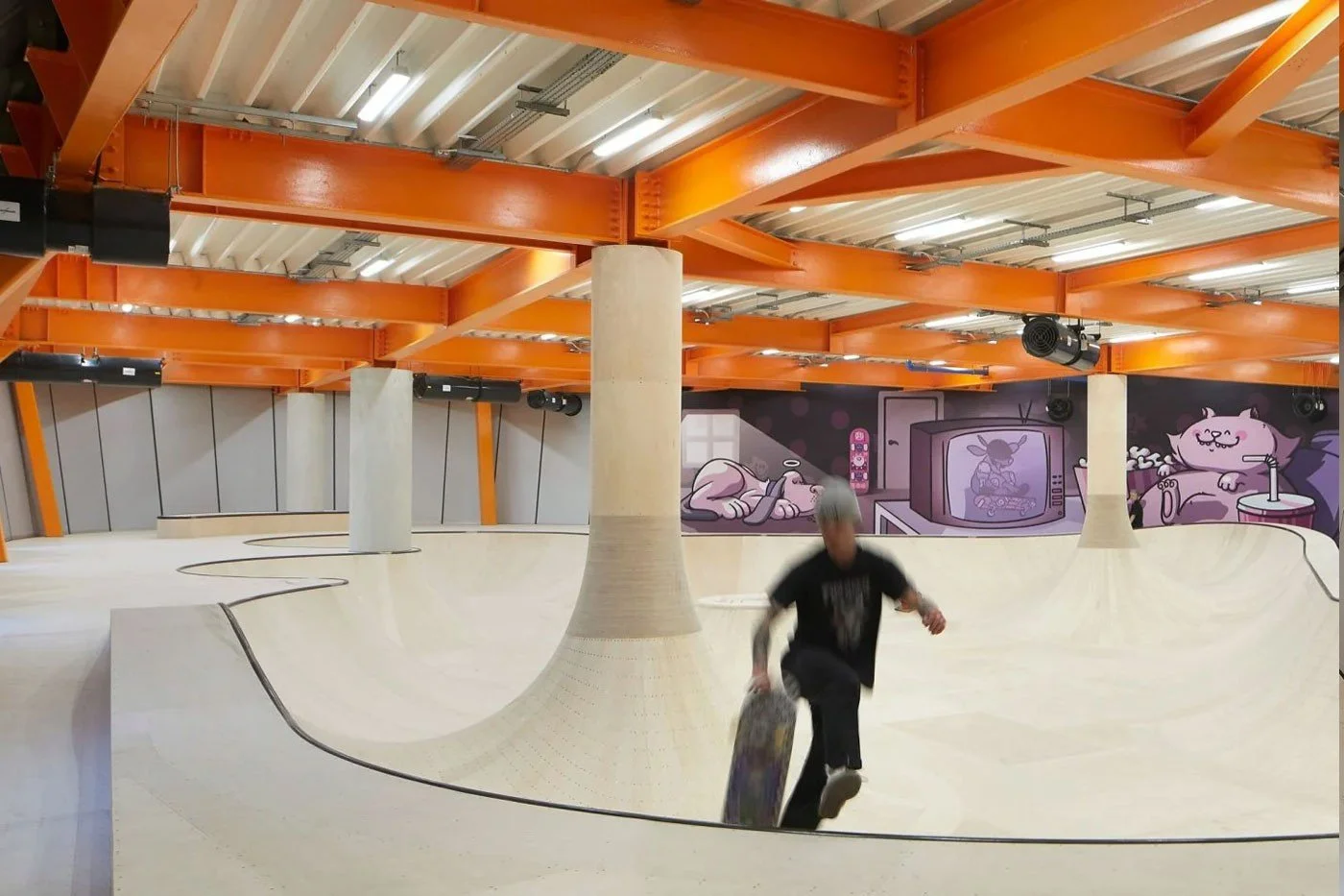 https___hypebeast.com_image_2022_03_worlds-first-multi-floor-skatepark-opens-in-folkestone-kent-england-news-011.jpg