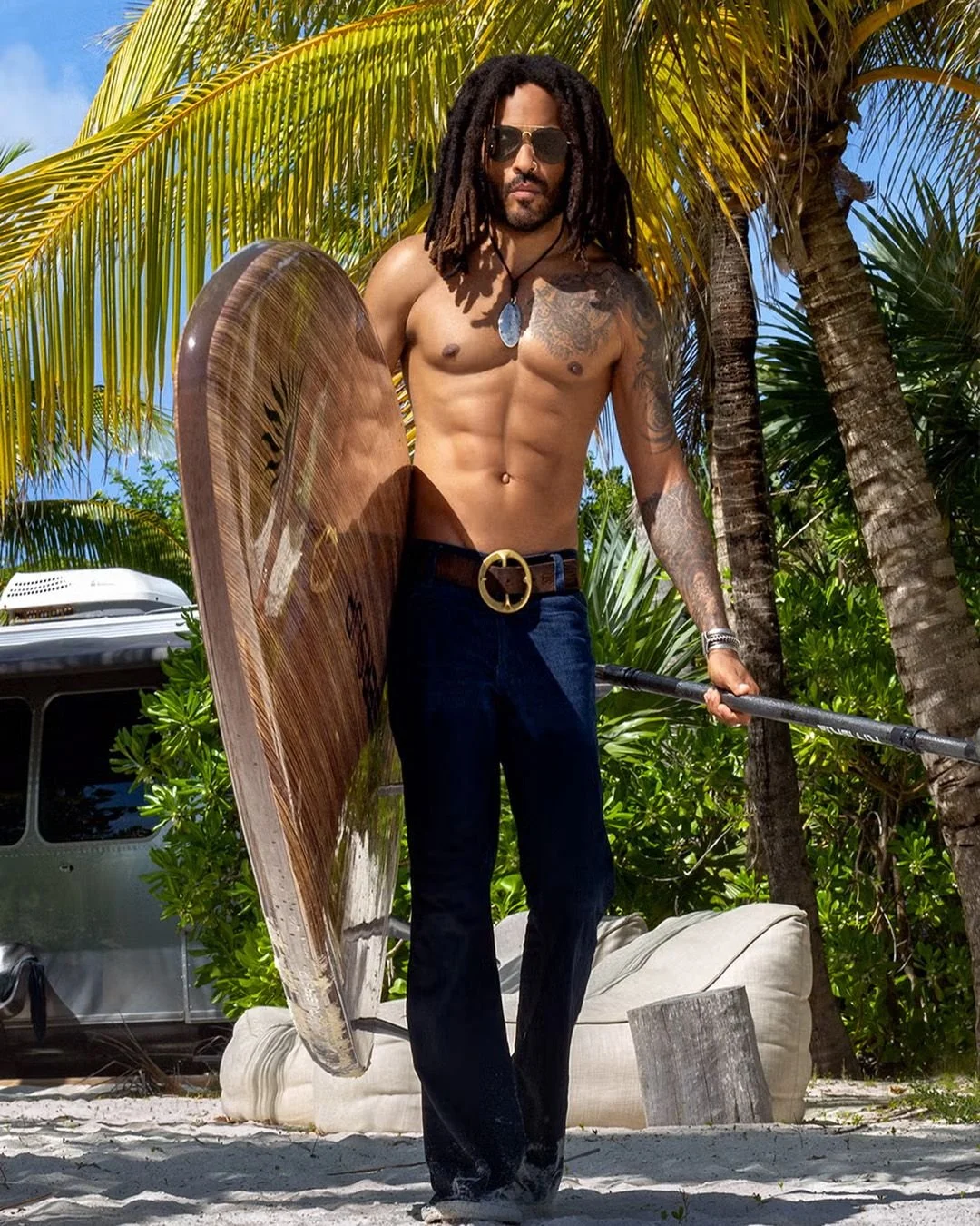 At 61 Lenny Kravitz Stays Ripped