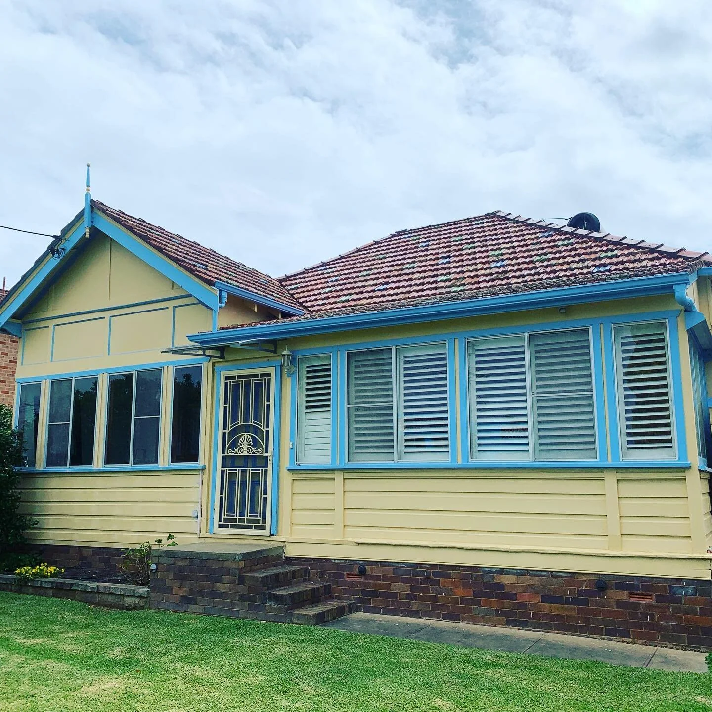 All the team is back from well earned break and getting stuck into bringing this 100 year old house back to life. Fun fact : this house was originally built in Cronulla and was transported sometime in the 60&rsquo;s to where it now stands in Caringba