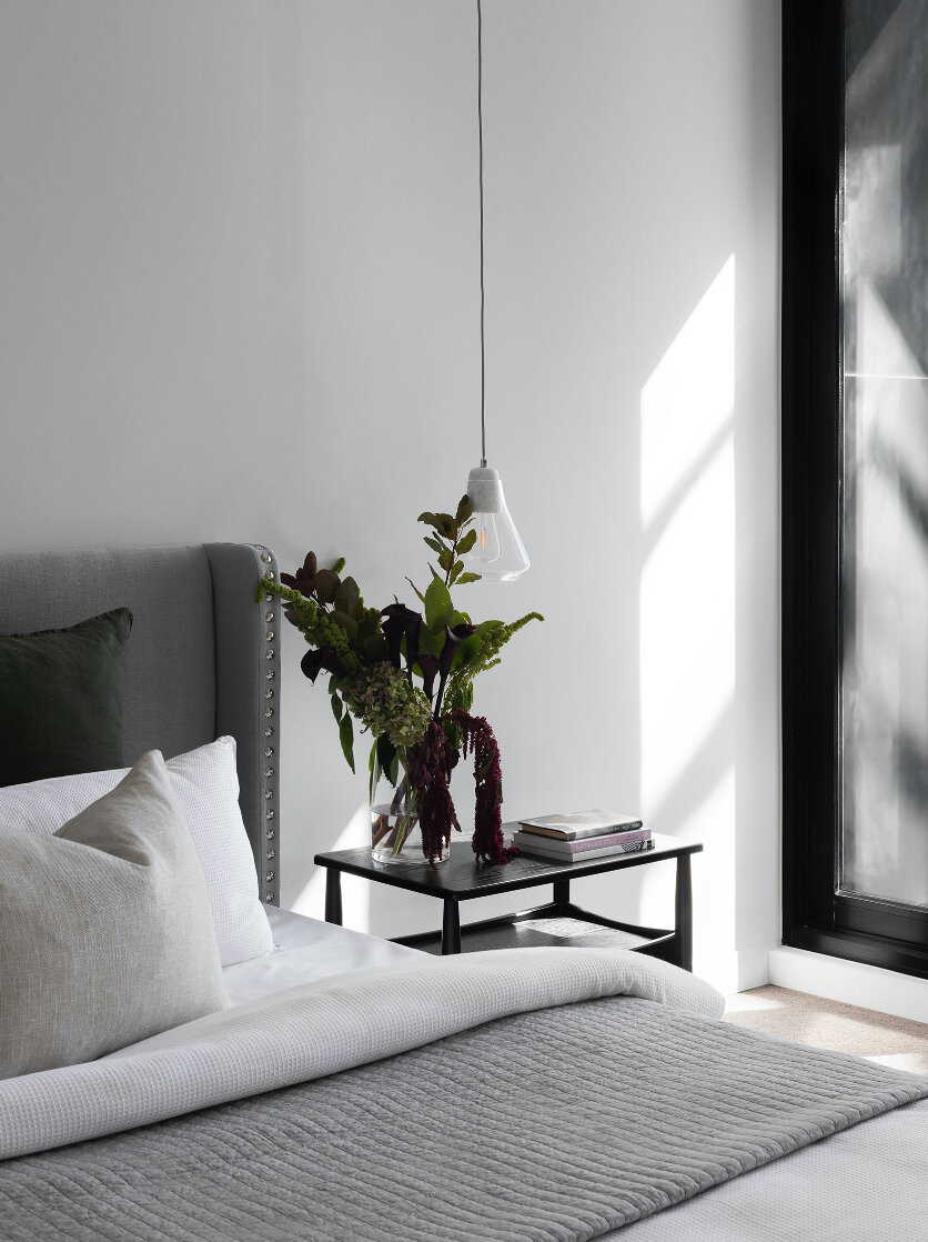 interior-design-bedroom-nightstand-grey@2x.jpg