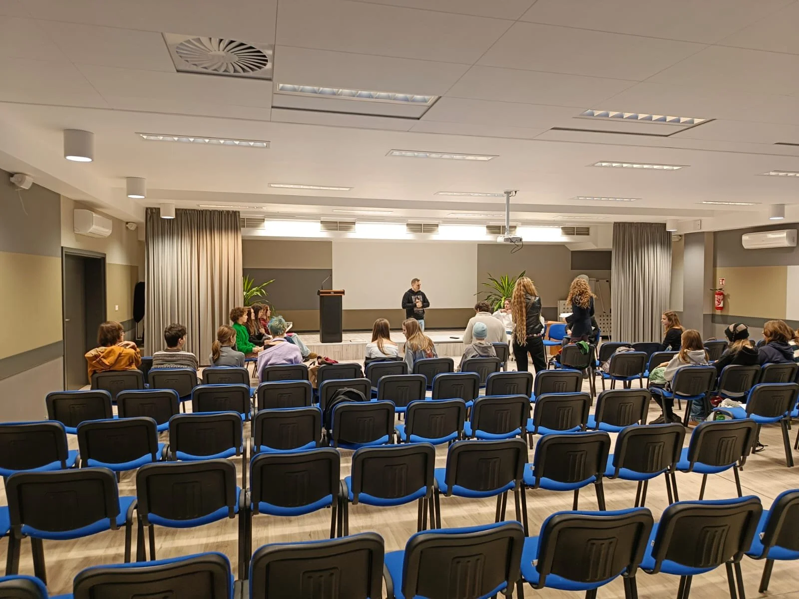 WhatsApp Image 2025-11-29 at 18.24.01 (1).jpeg