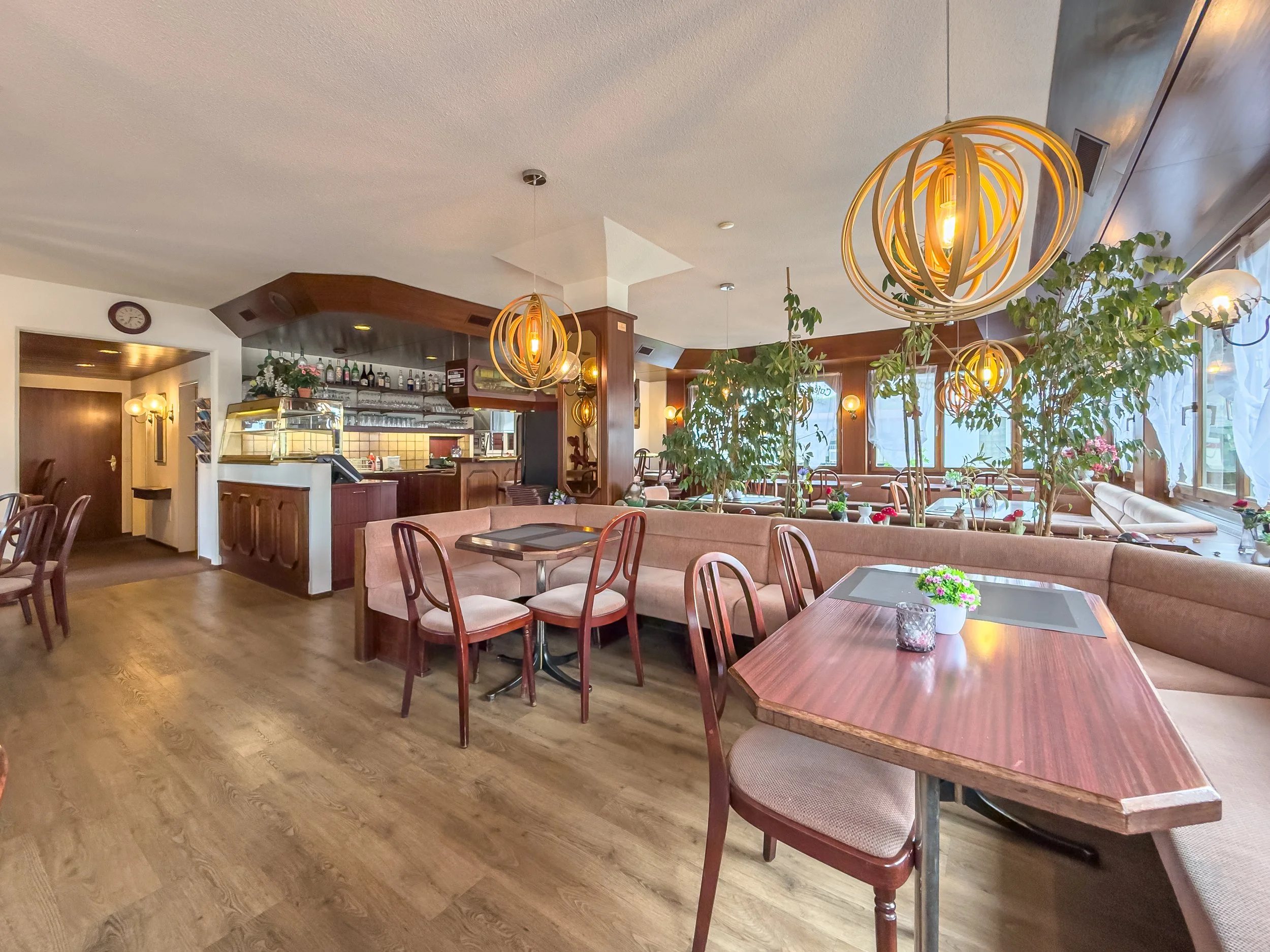 EG Restaurant-14.jpg