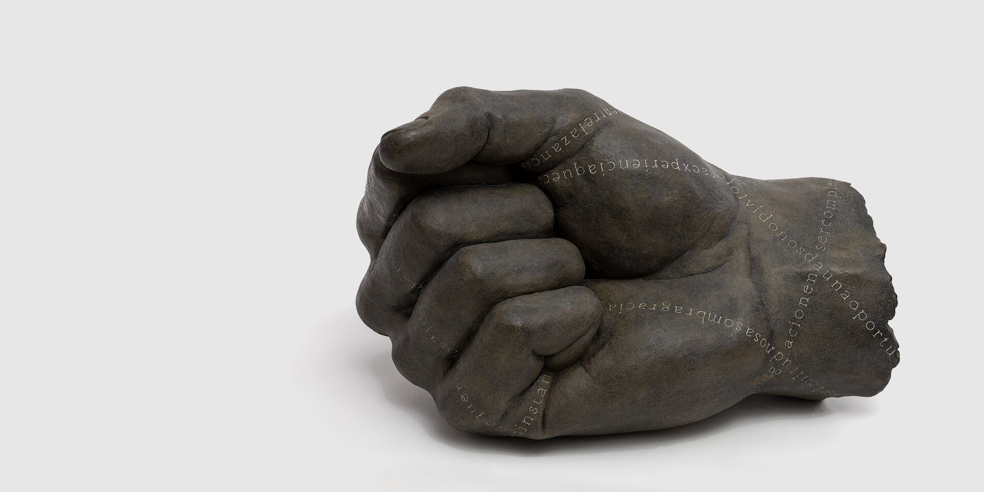 Puño. 2009. 60x40x34 cm. Bronce.