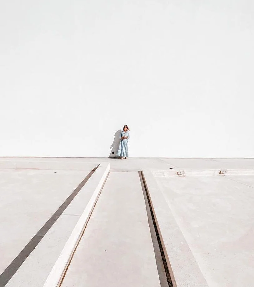 Personal branding doesn&rsquo;t mean Acting.
Can you read that again?
Building a Personal Branding strategy around yourself as a Professional does not mean acting like you are an expert, if you are not one. It does not mean pretending to have some sp