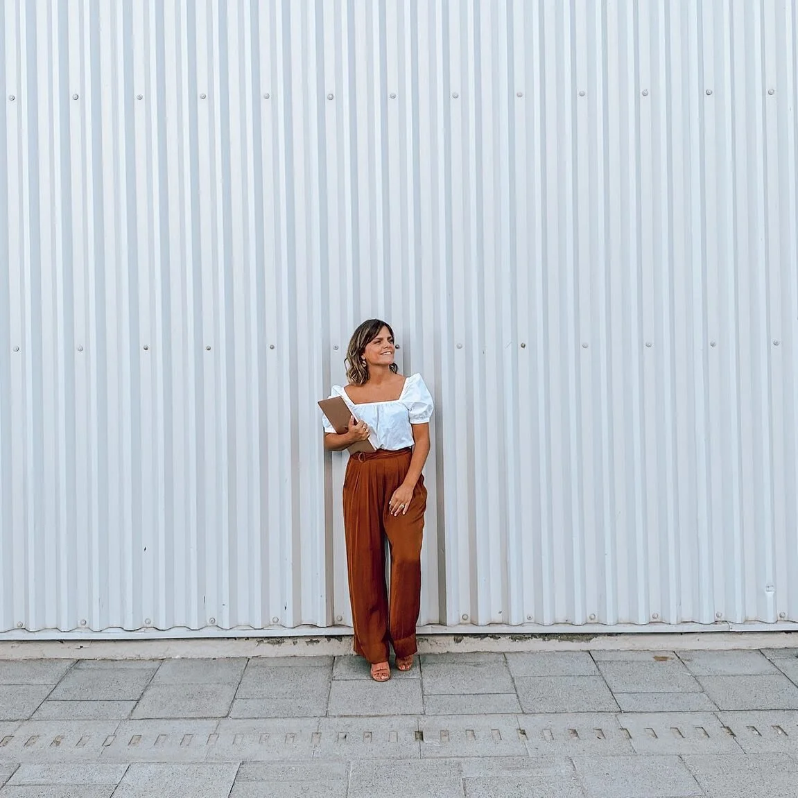 &quot;How can I add value to my Instagram community?&quot; 💫
I&rsquo;ve been questioning myself a lot in the past year while my evolution-revolution was happening.
During this year as a marketing consultant, I met many entrepreneurs, founders, solop