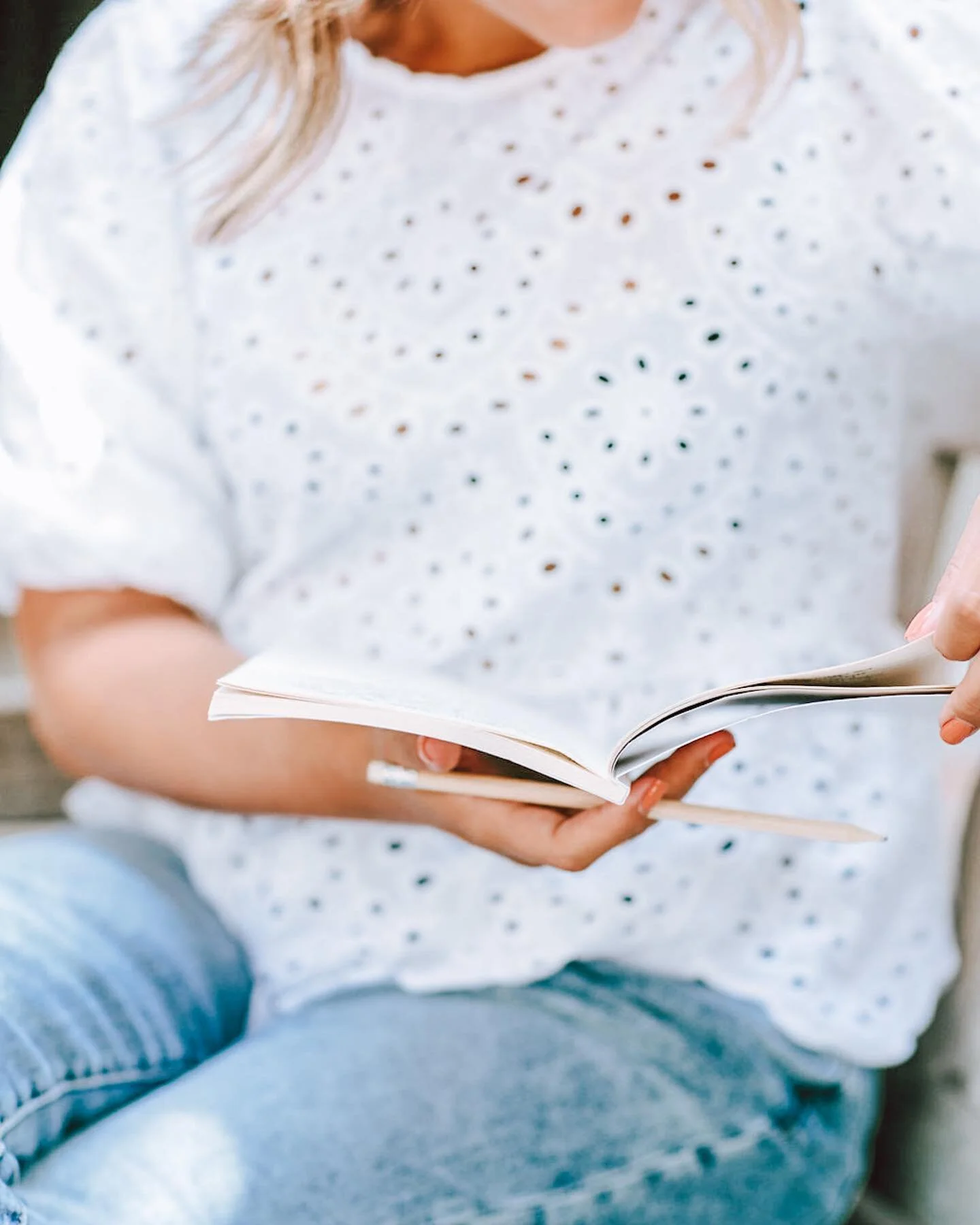 The first question I usually receive in my classes is &ldquo;How can I get more followers?&rdquo;.
[🇮🇹 Italian in the first comment]
&bull;
And so let&rsquo;s play a game.
Tomorrow you are going to wake up with 100thousands followers on your profil