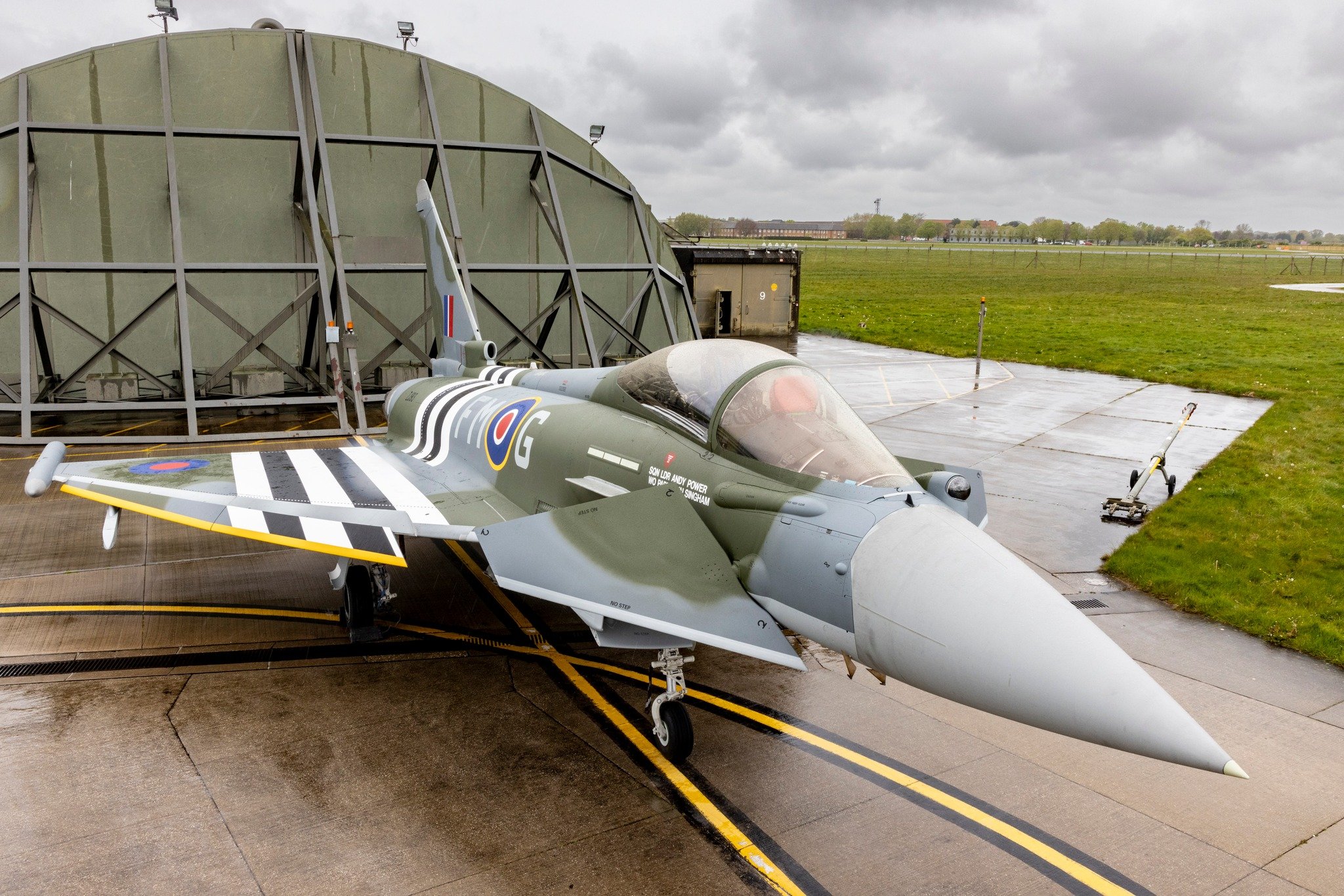 Yay or Nay? 👍👎

The RAF Typhoon Display Team's display jet for the 2024 season, 'Moggy', has been captured in stunning photographs released by the Royal Air Force.

Read more on our website by clicking the link below.

https://www.europeanairshows.