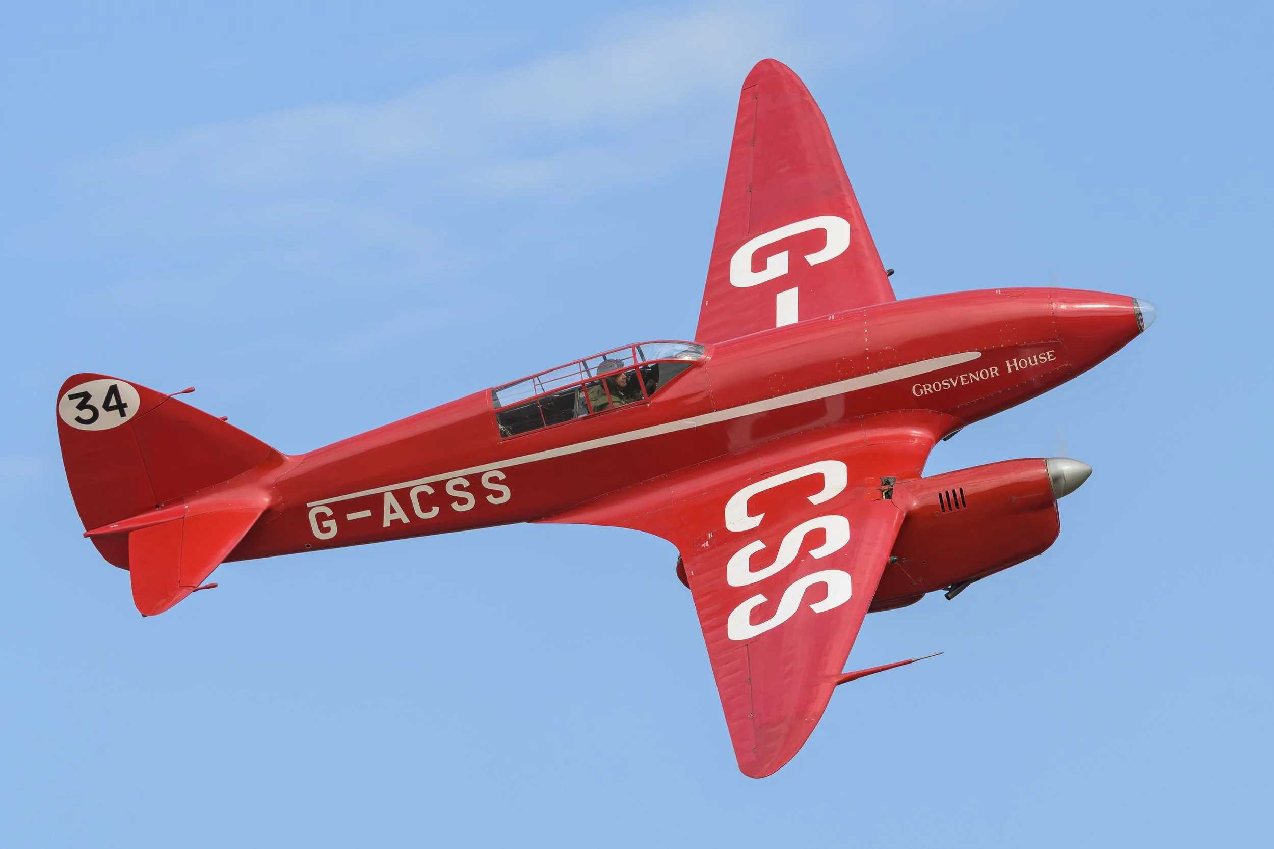Shuttleworth DH.88 Comet involved in landing accident at Flying Proms