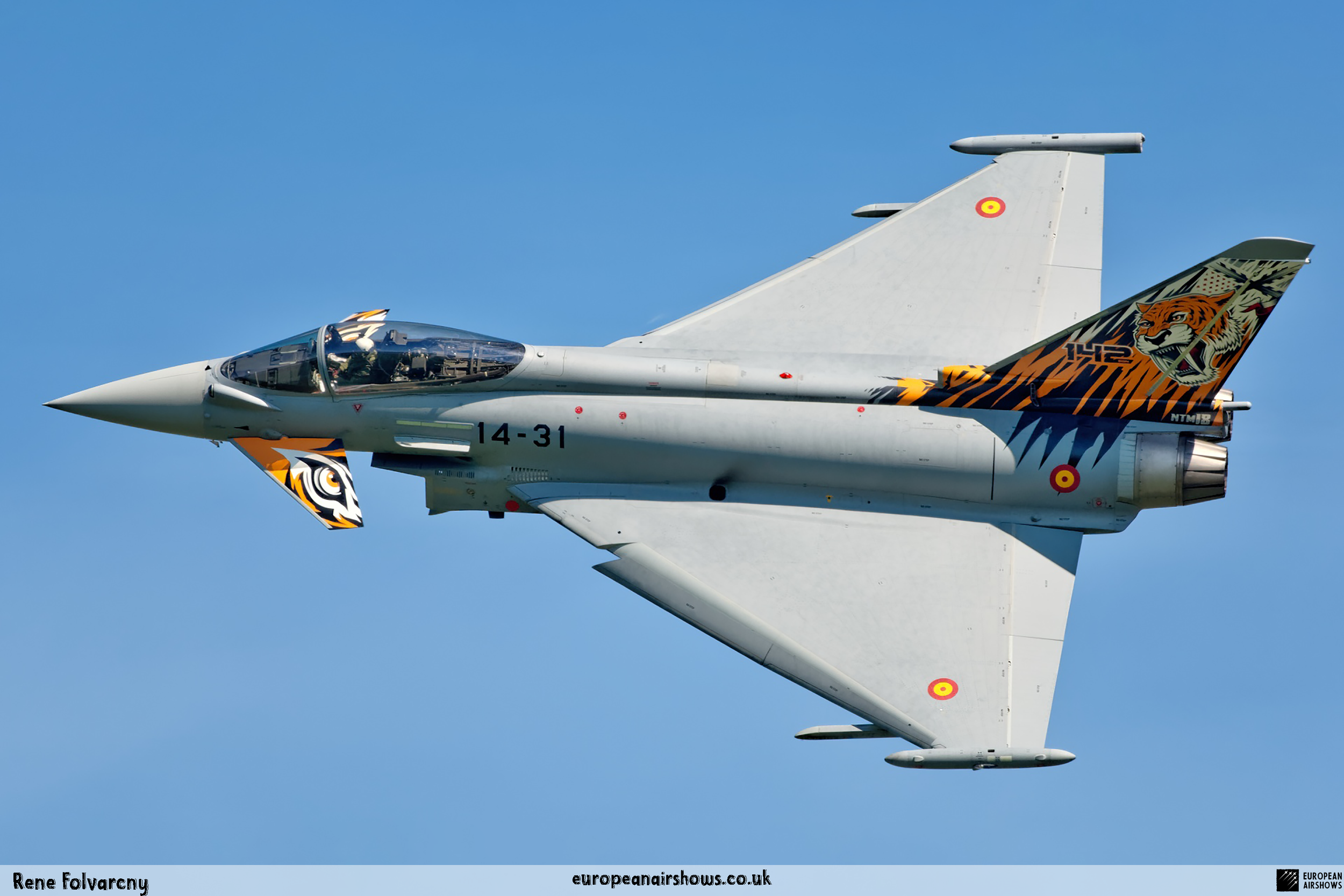 Spanish Air & Space Force Typhoon Solo Display | Eurofighter C.16 ...