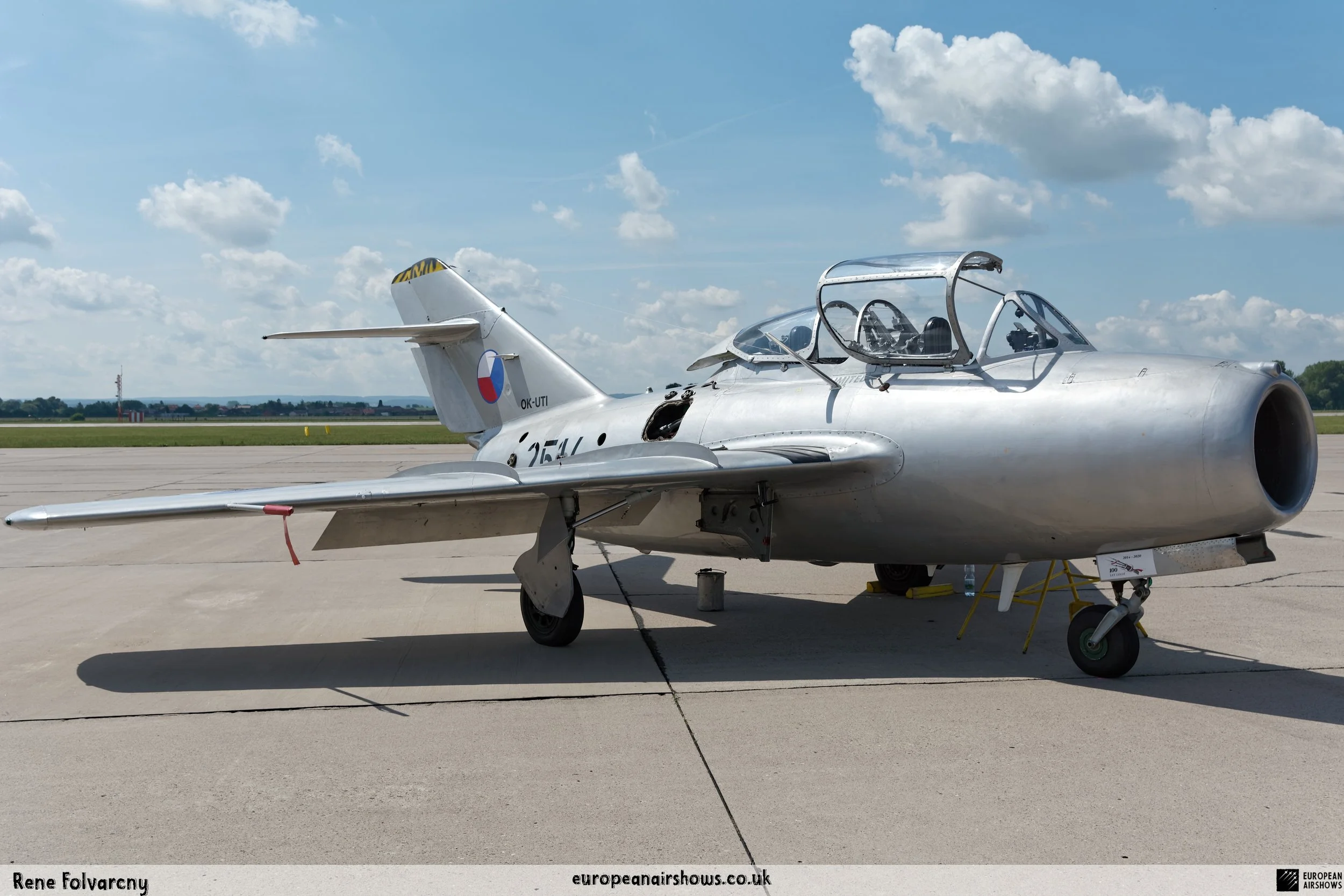 EA Pardubice 2018 logo (40).jpg