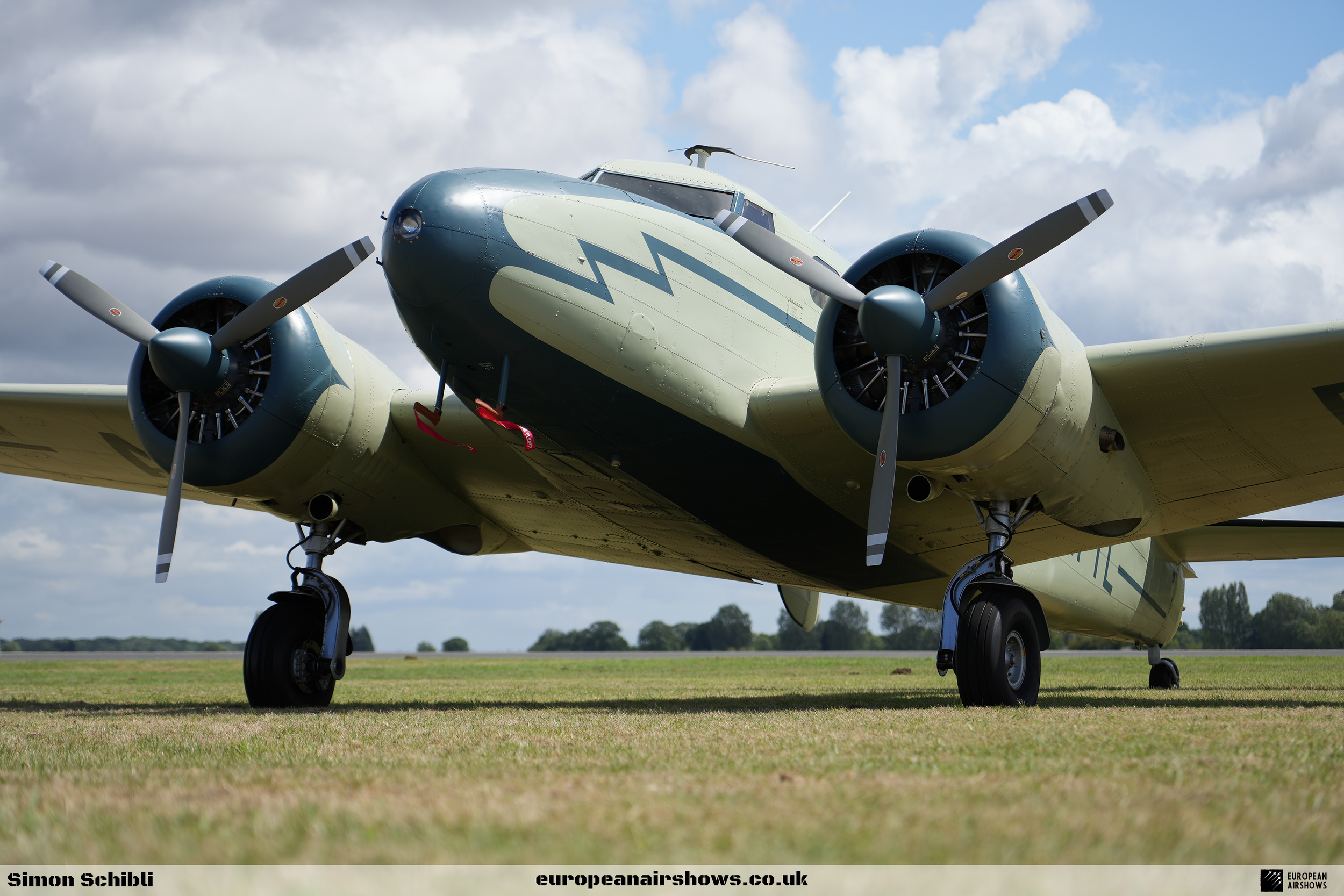Flying Legends 2023 Logo (35).png