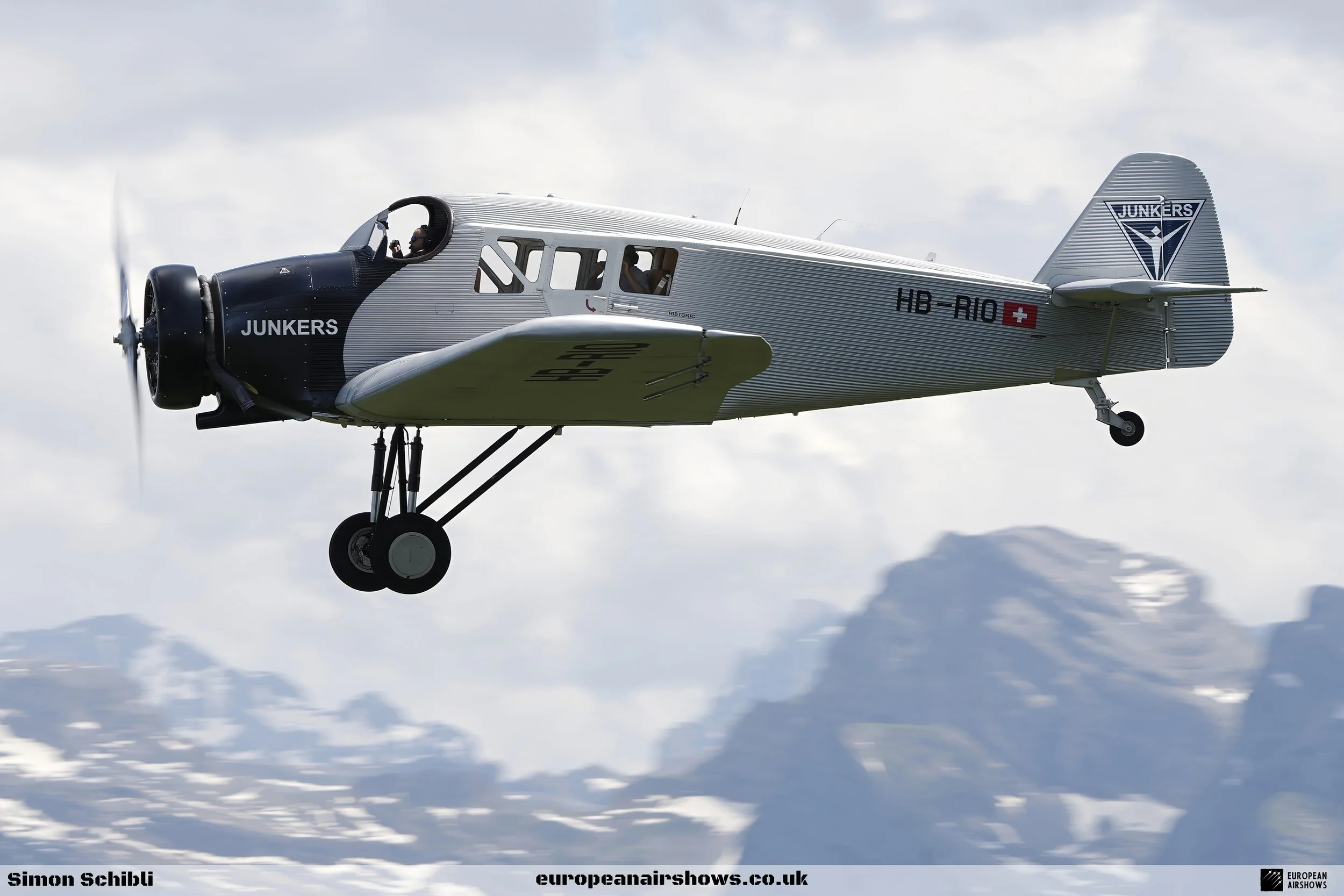 OldtimAIR Flight Parade 2023 Logo (26).jpg