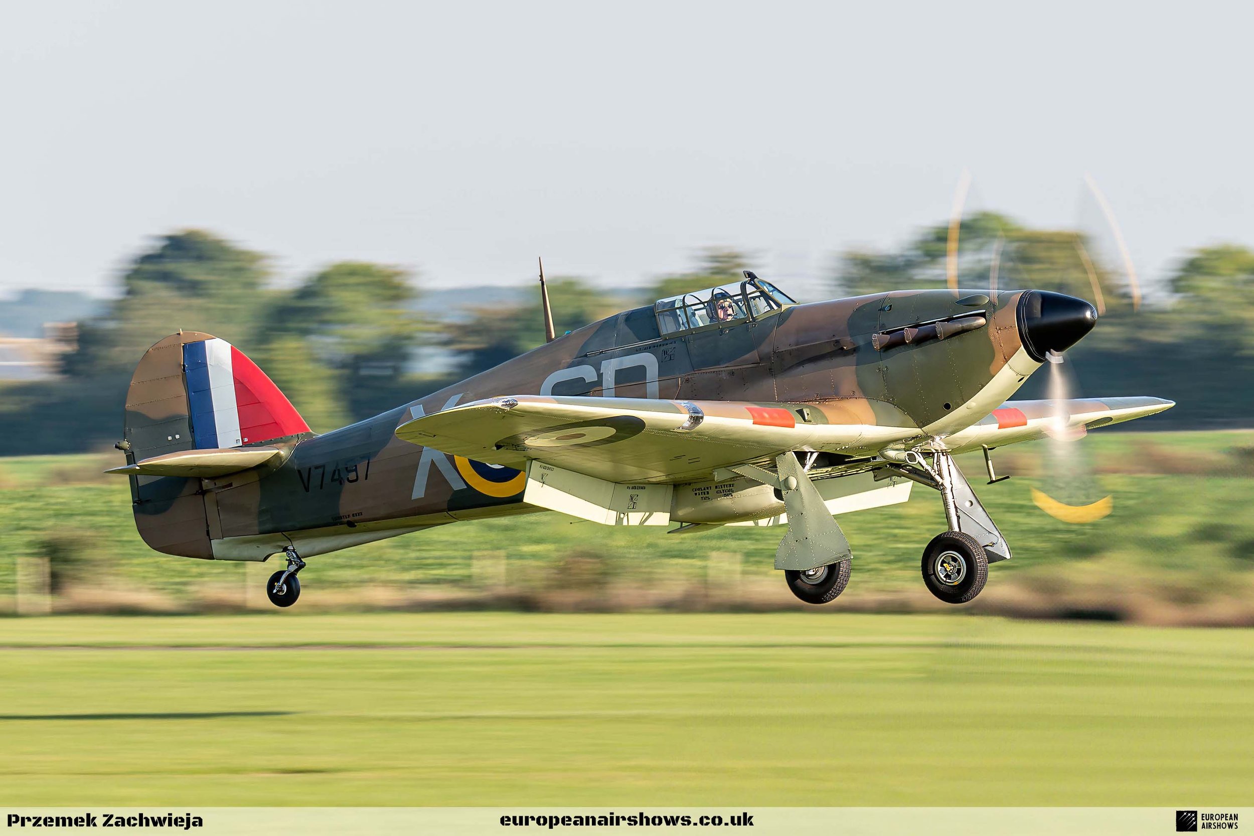 Duxford Flying Finale 2024 Logo (64).jpg