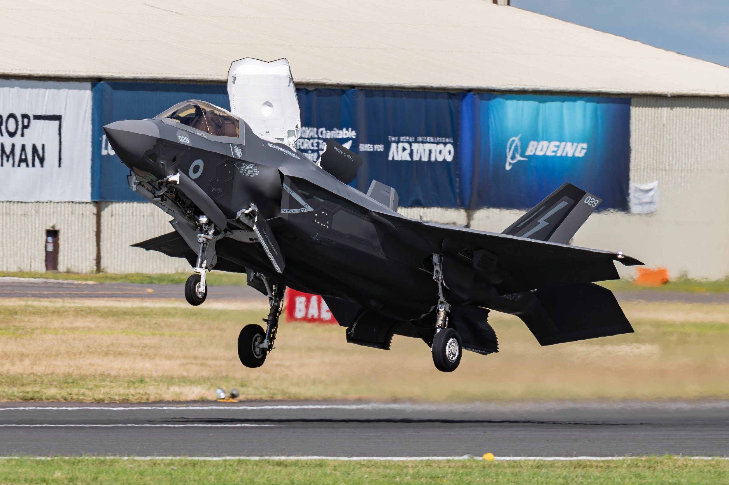 December 15 / Lockheed Martin F-35 Lightning II first flight — European ...