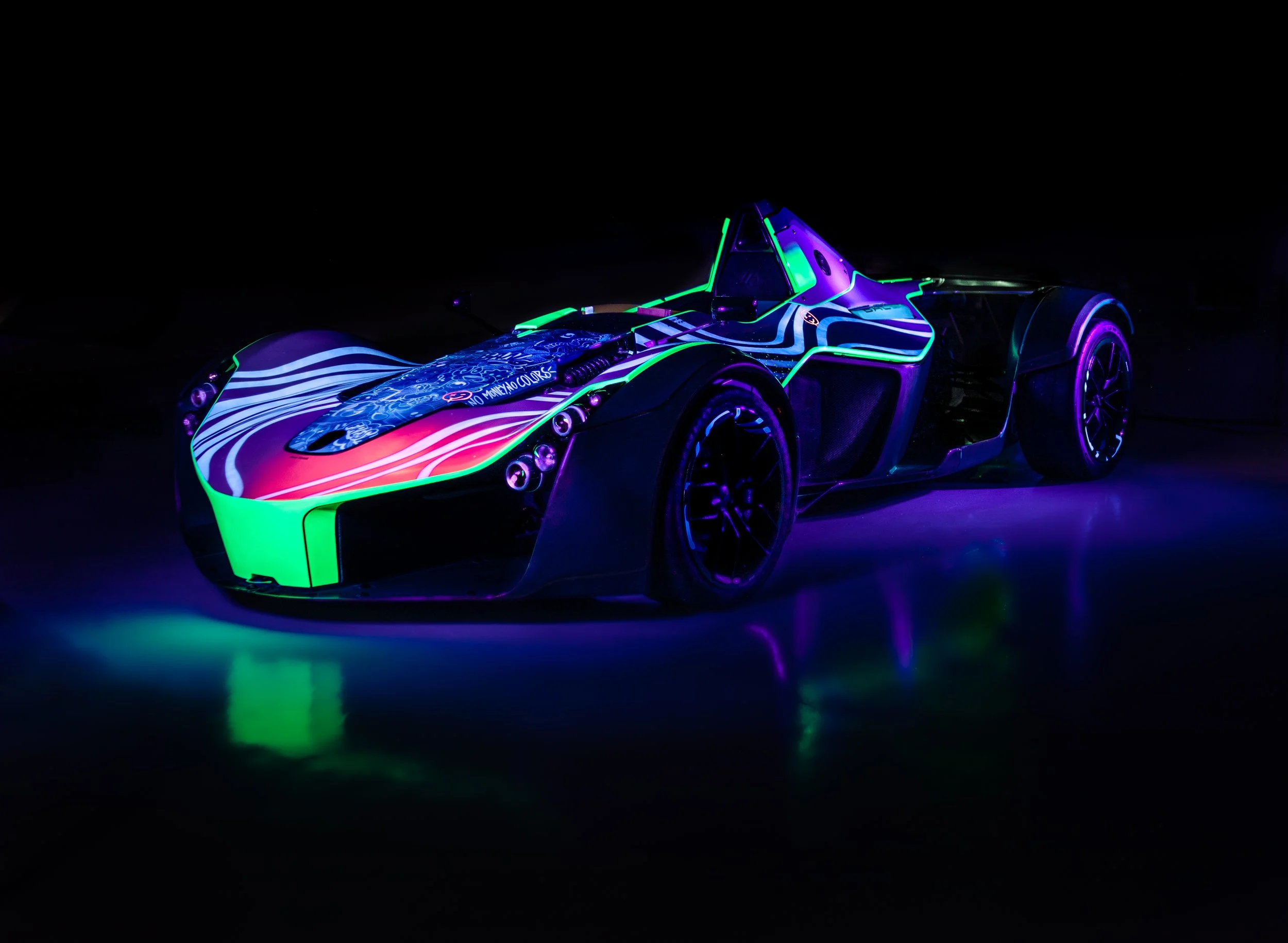 MonoArtCar_UV_3.jpg