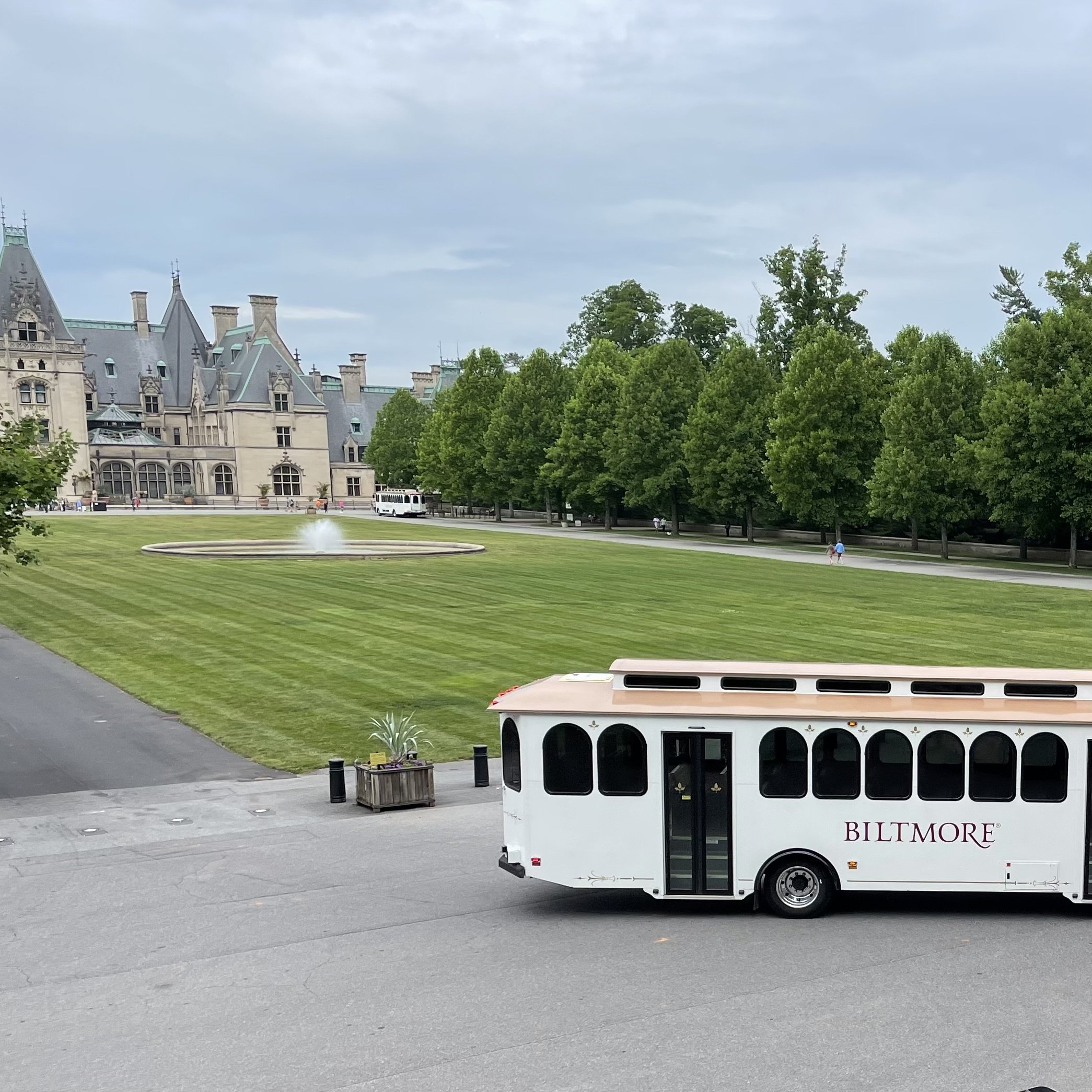 bus tours to biltmore estate