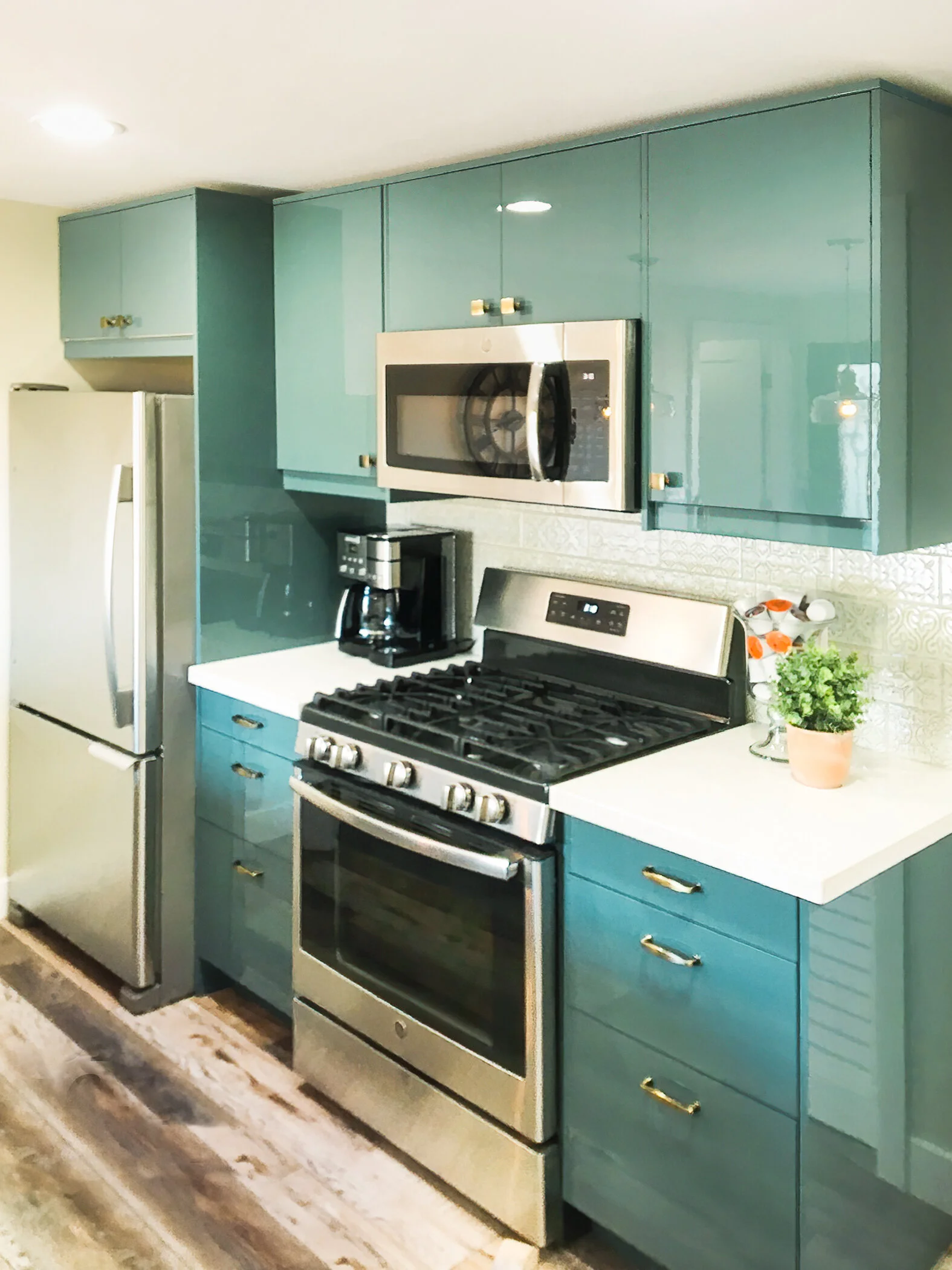 Evergreen Street Kitchen View 2.jpg