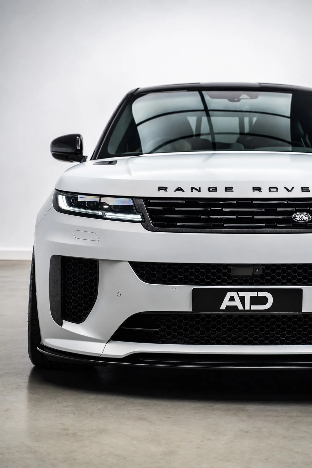 Range Rover SV