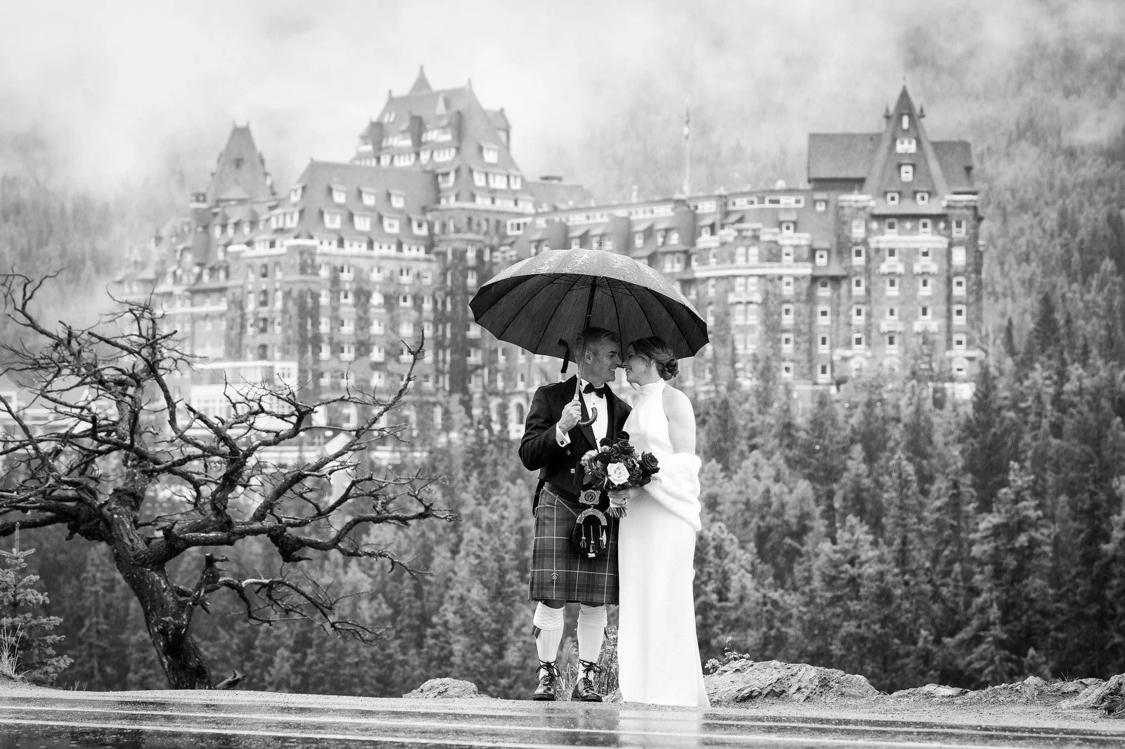 Bride and Groom Fairmont Banff Springs