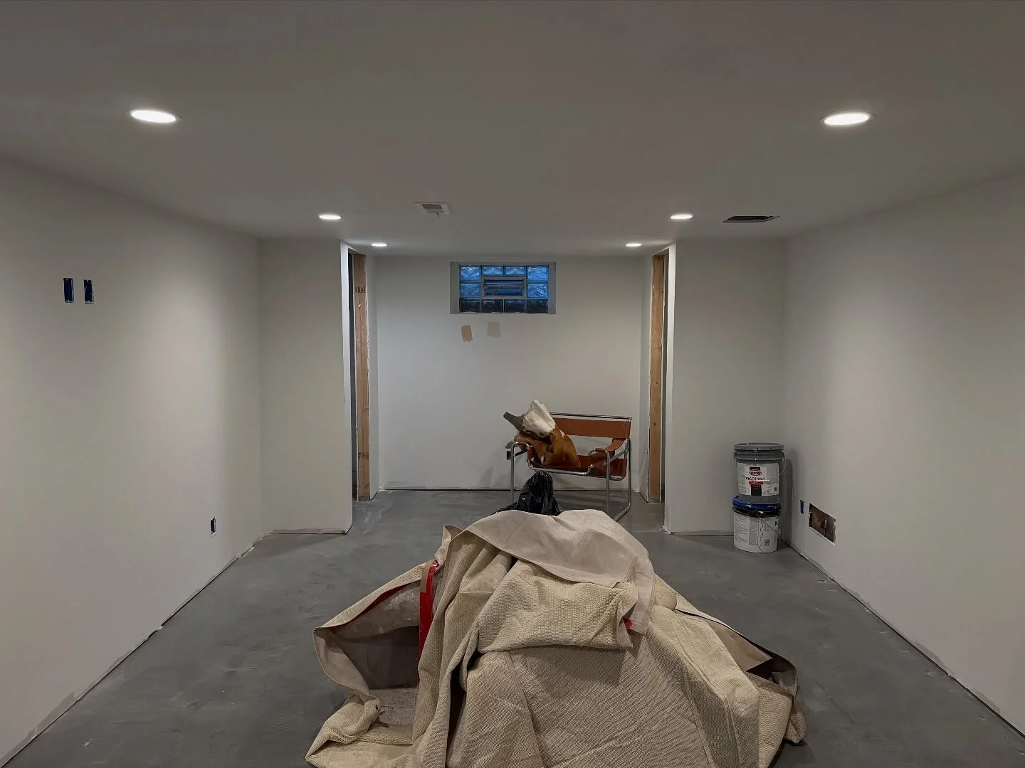 What a difference some drywall (and polished concrete floors) makes! 

#interiordesign #interiordesigner #milwaukeeinteriordesign #milwaukeeinteriordesigner #design #designer #homedecor #home #homedesign #construction #remodel #generalcontractor #sma