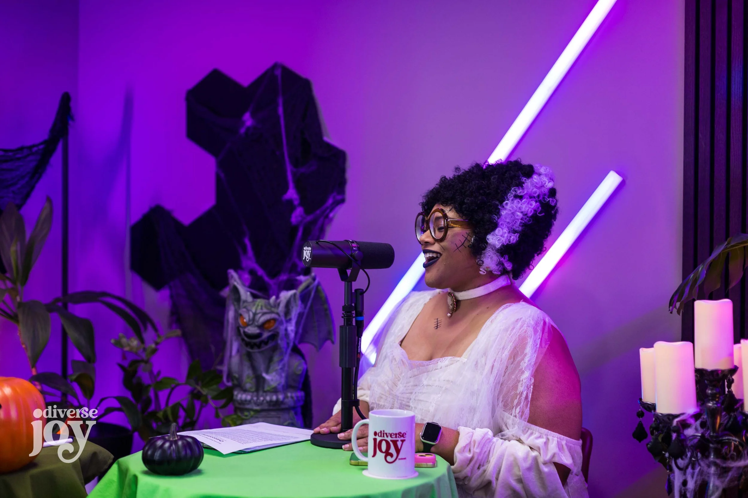 Diverse-Joy-S03-E01-6839.jpg