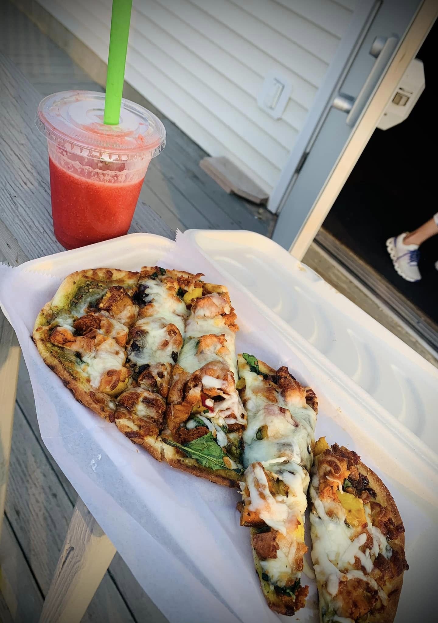 Smoothie & Flatbread.jpg