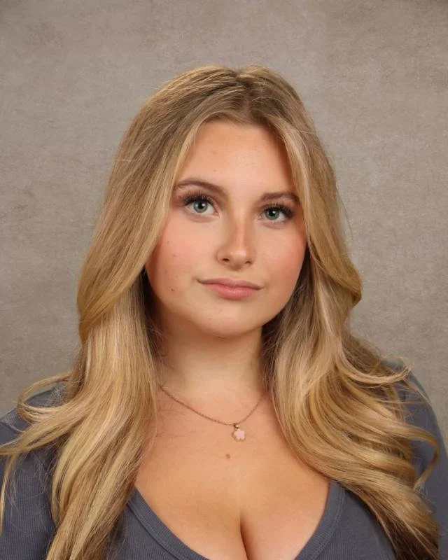 Bea Samuels '27 - Reporter