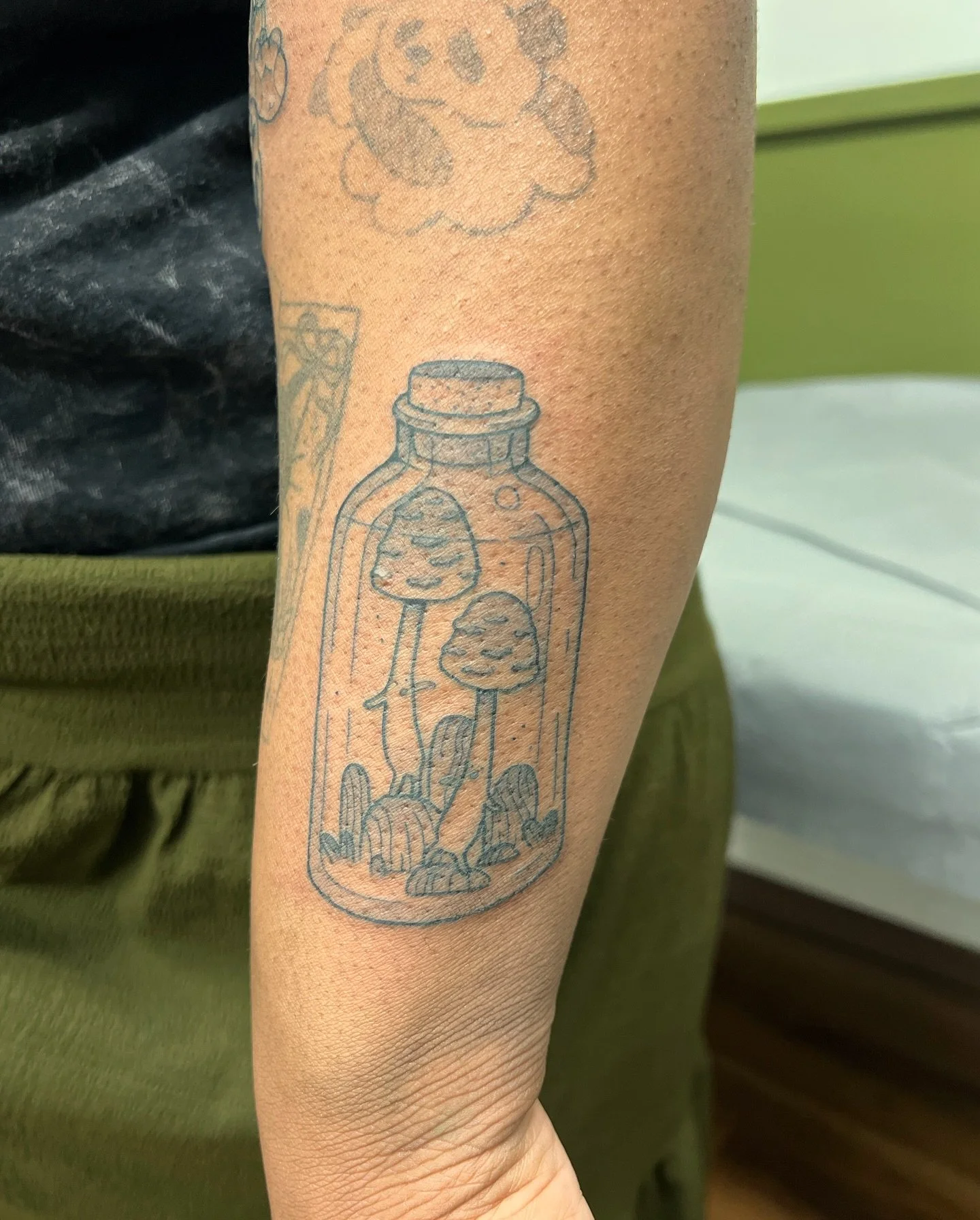 Three flash pieces for Leslyn!! Thanks so much for grabbing all of these guys and for the fun chats 💖

I&rsquo;m happy I finally got to do my wand flash hehe >:) 

P.S - I&rsquo;ll be doing walk-in&rsquo;s tomorrow from 12-5pm! Stop on by if you&