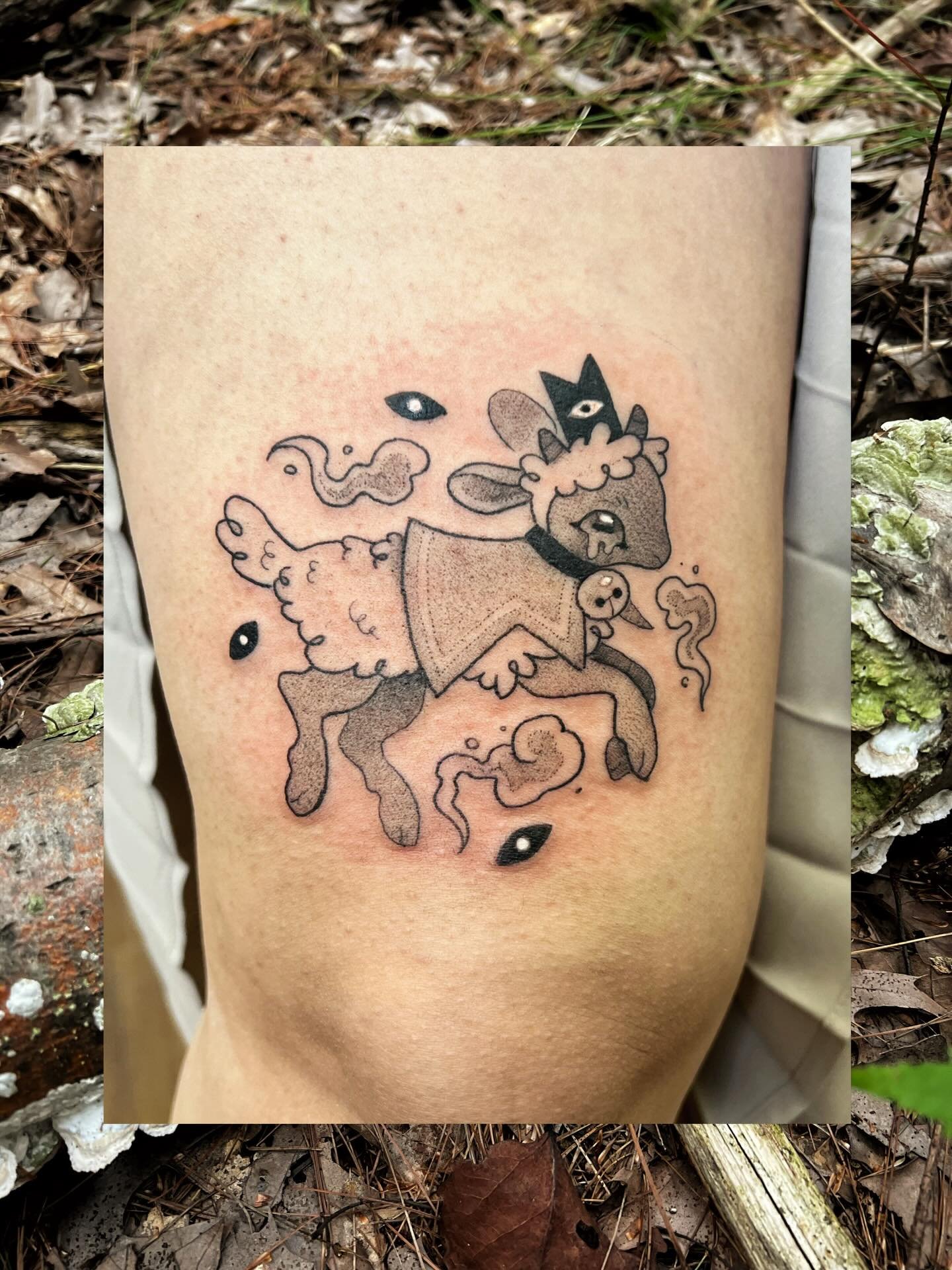 Cult of the lamb tattoo for Thu! Thanks so much for making the trip up to see me 💖

I&rsquo;ve got time in April and May! Email or click the 🔗 on my b!o to book :^) 

✧ ✧ ✧ 

✶ B👀KS OPEN ✶
b00king form in b!o
💌 plantmole@gmail.com

✧ ✧ ✧
